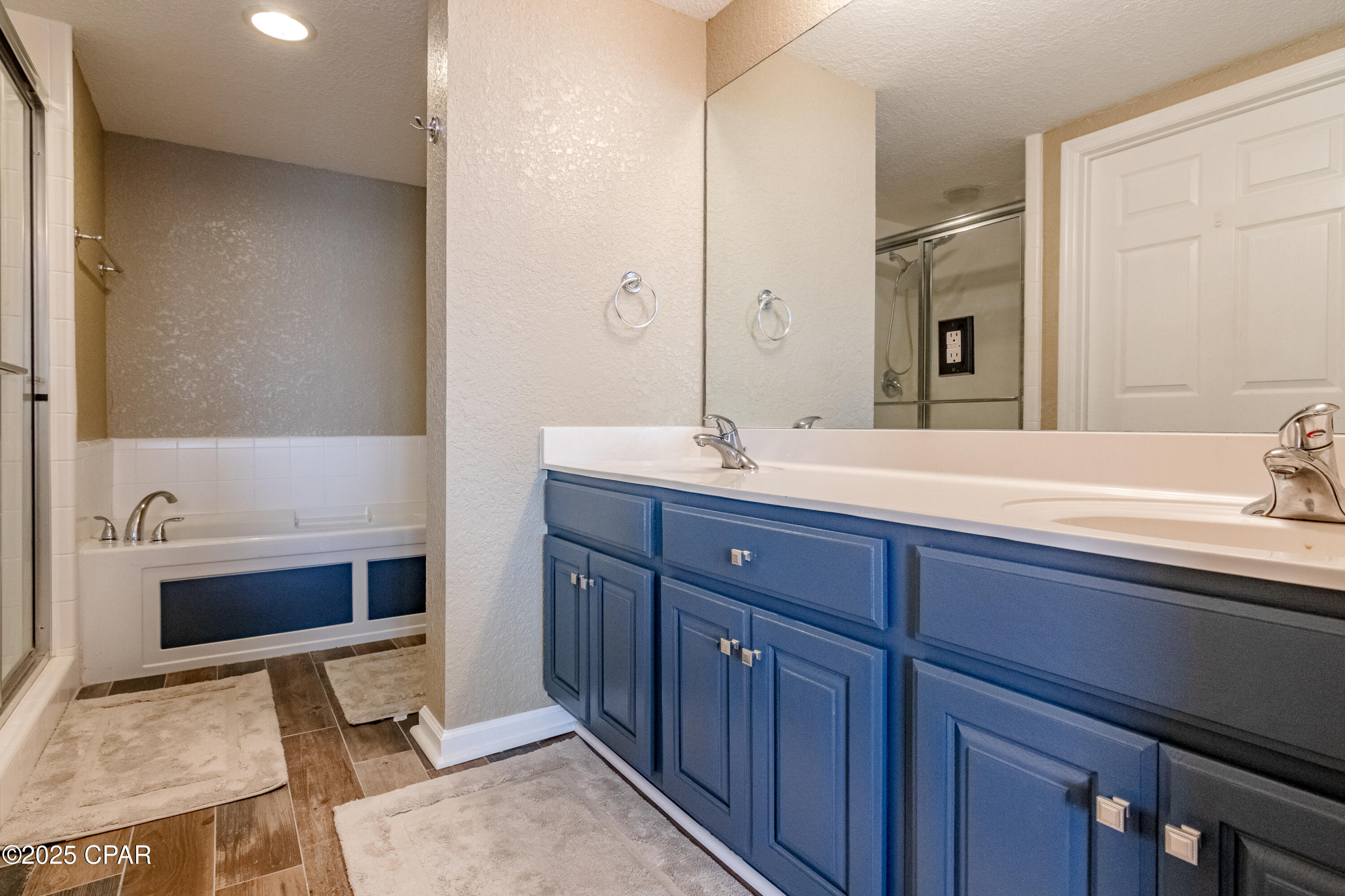 Cmk 0eno6 Dzae6j6k2itb3jdukcs4bmy2g Blcq1_i