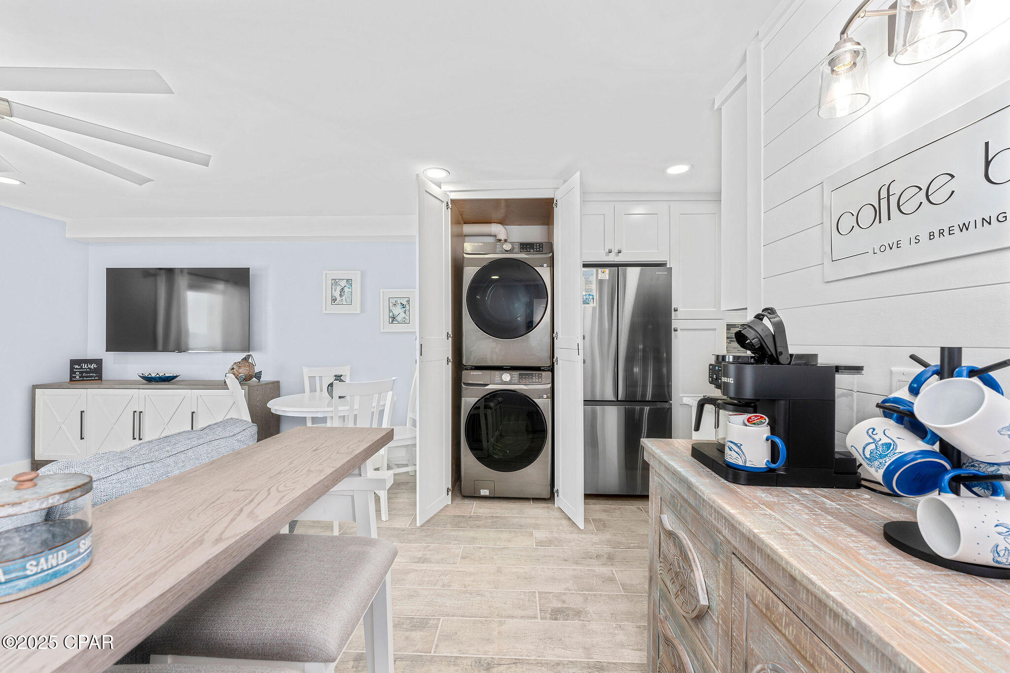 Image 14 For 8743 Thomas Drive 1108