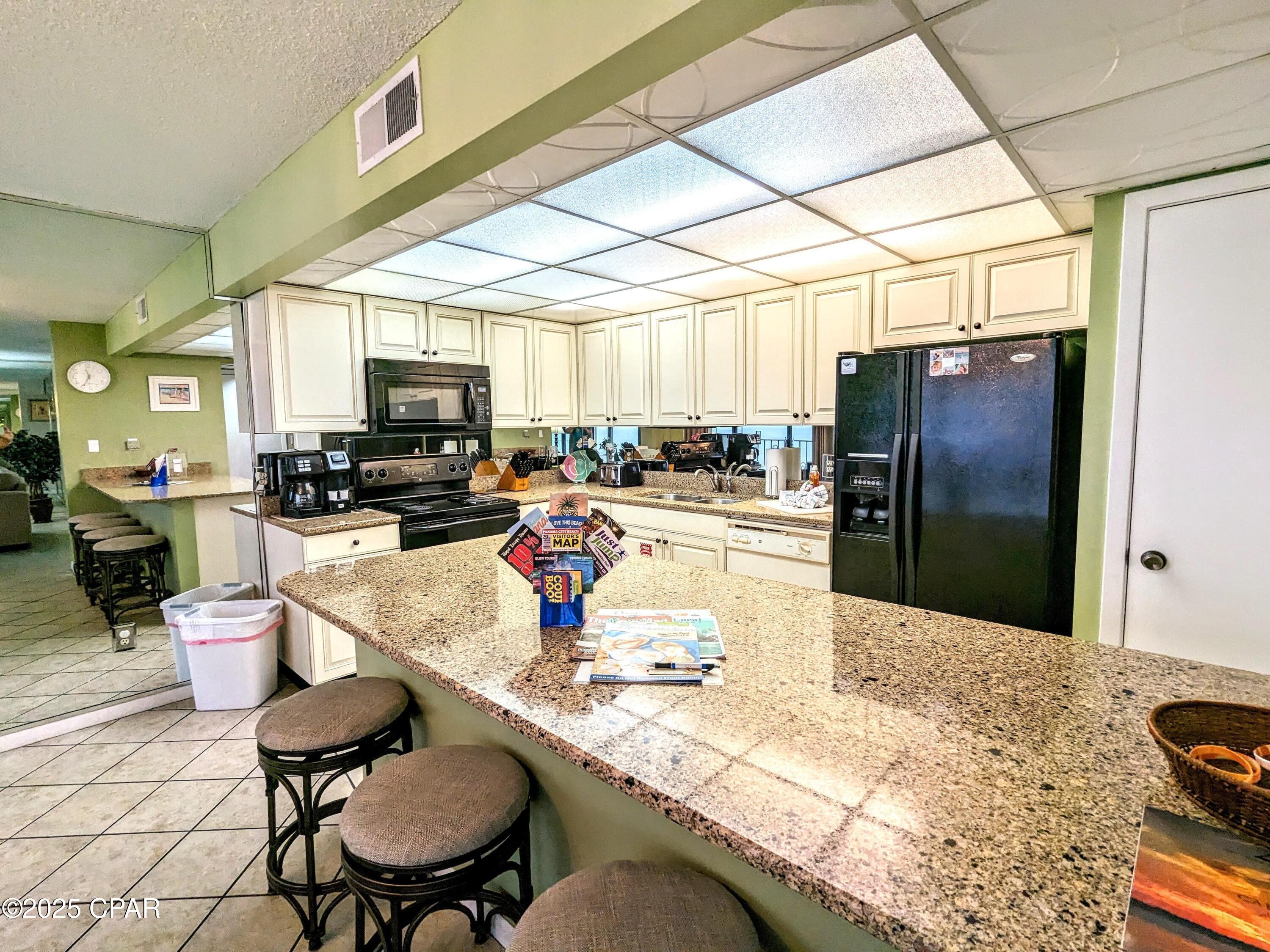 3j Abutd9uthexabzmylpiojrhkabk8la1pt4acof_a