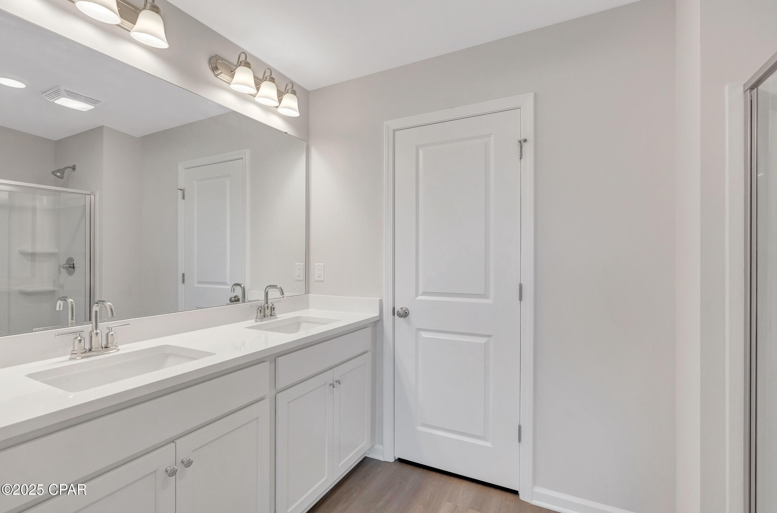 Ri1n3y8hdwvvvsq1ar 5gnf7tixf7zglgoeevt7xylu