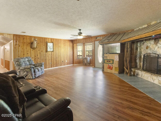 Bu0cdpteridaa0p8gxr1lqzosjogwzzeak_nr3vsv88