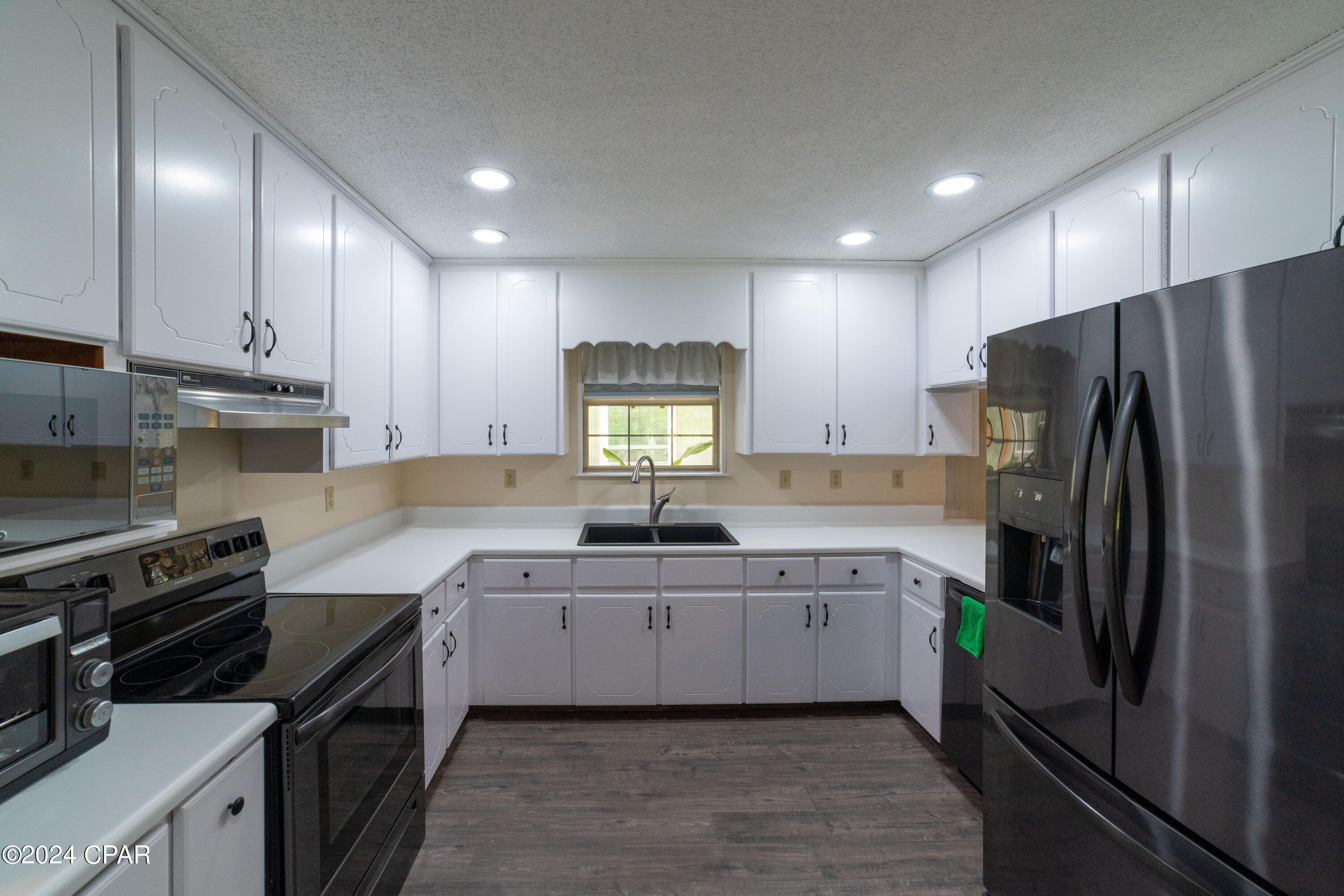 29j7qwzzen4milgh0zximm1sdoajgrixc7jcwnw7u3g