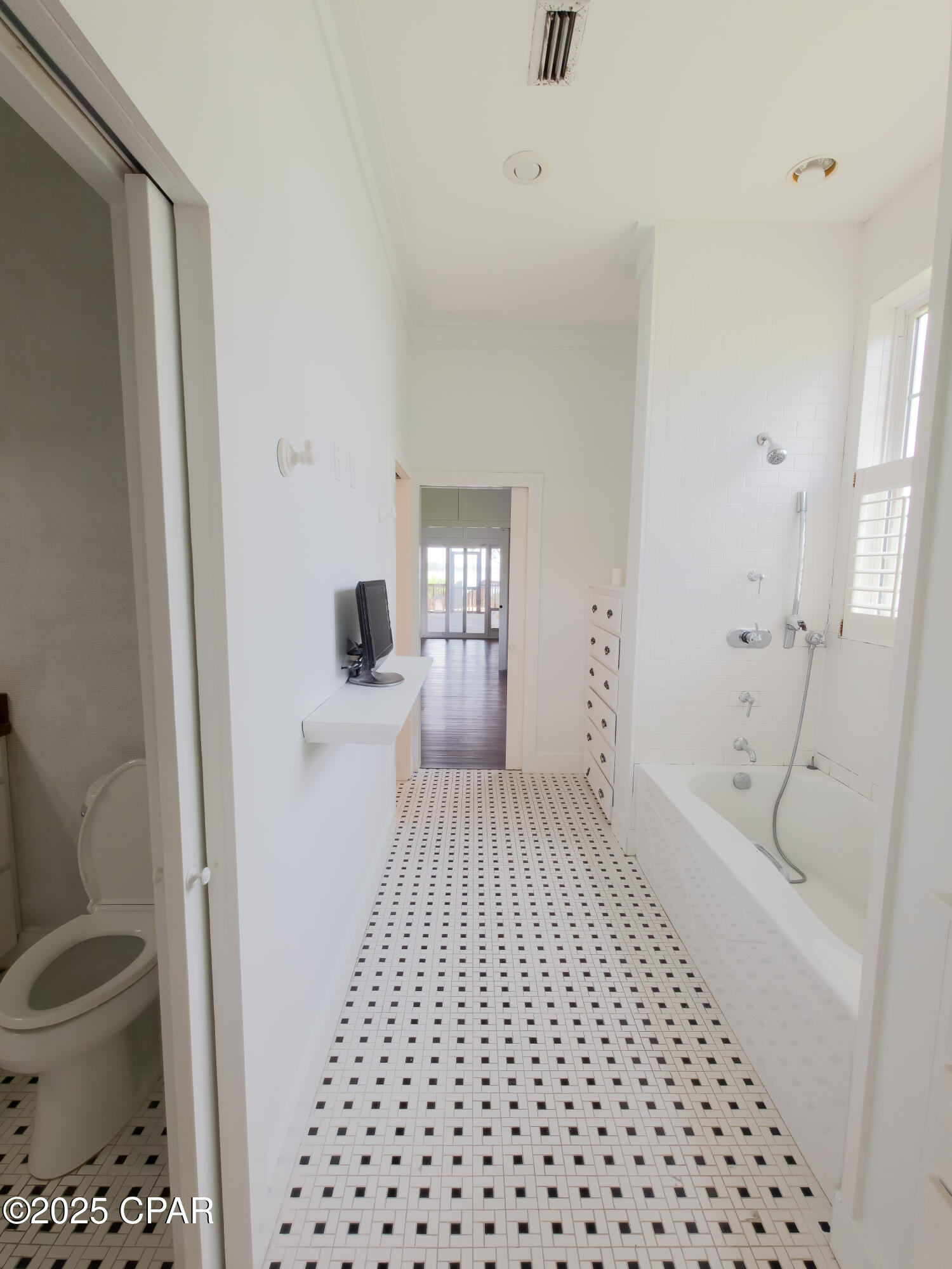 5aqsrur7lnslv7nwi1cce3tgmd9ei6zumgc8tb7arcg