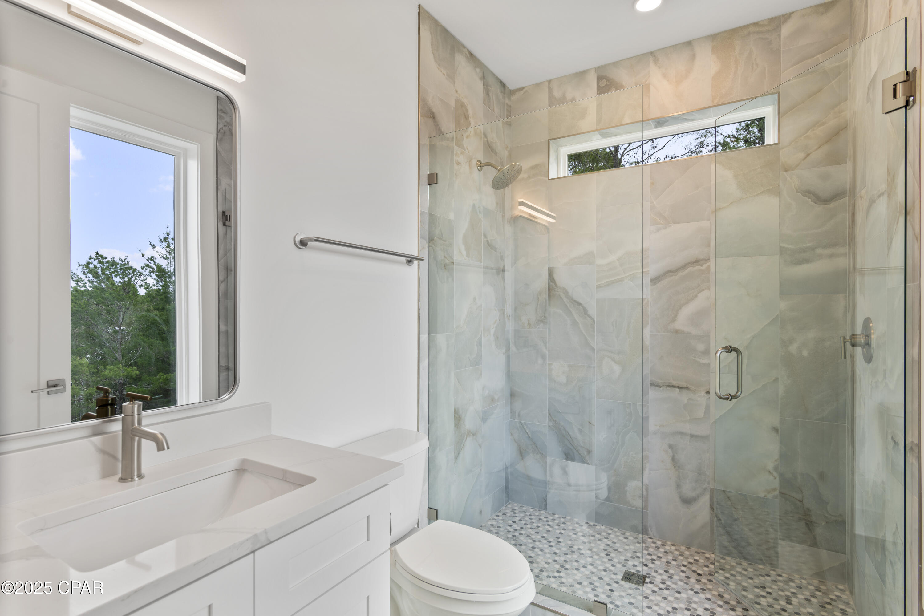 Fssn57tbrjjhdz_lnynx40o1f  4tujqumcagyvrjnc