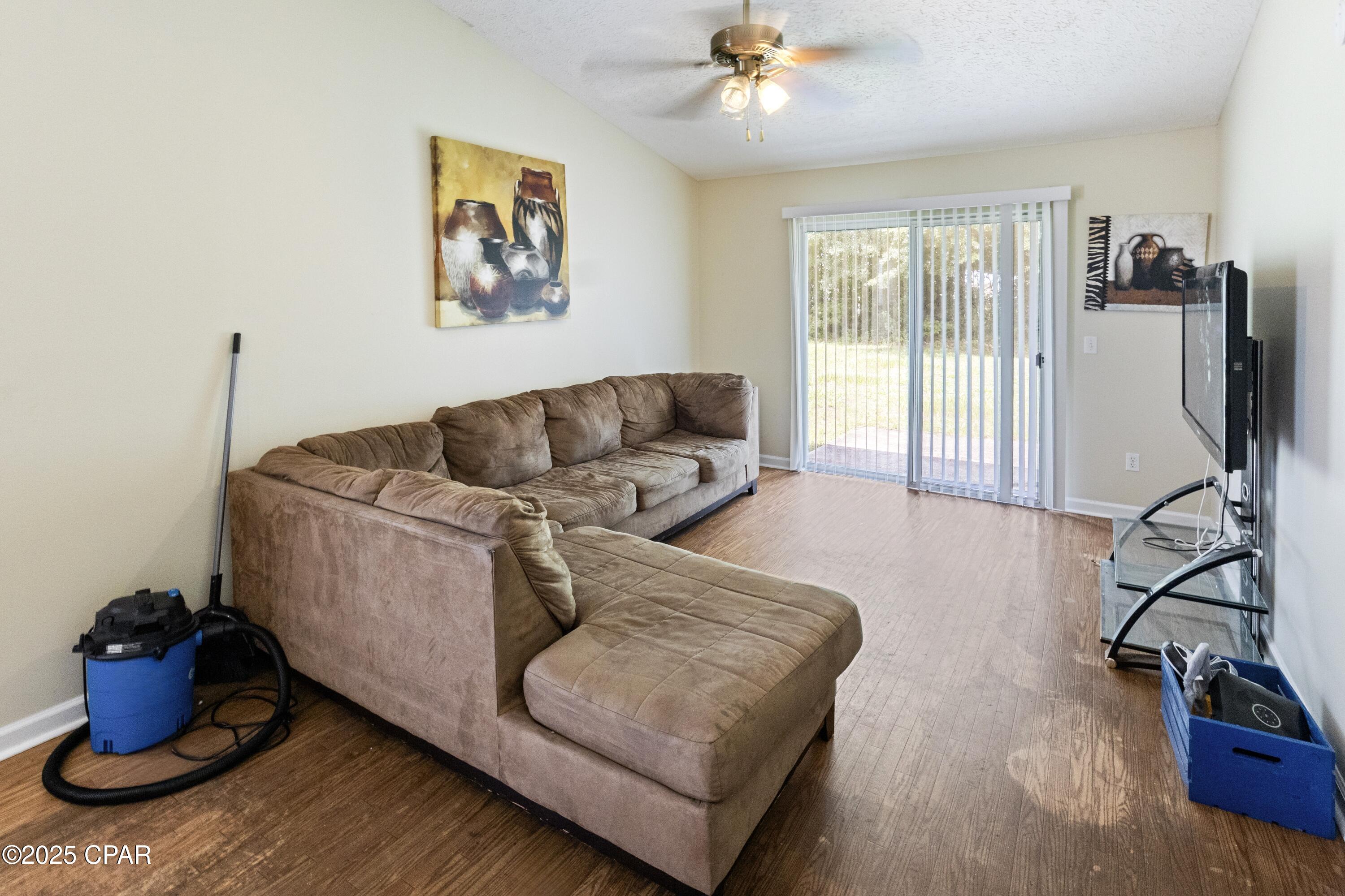 Image 8 For 3615 Eagle Lane A&b