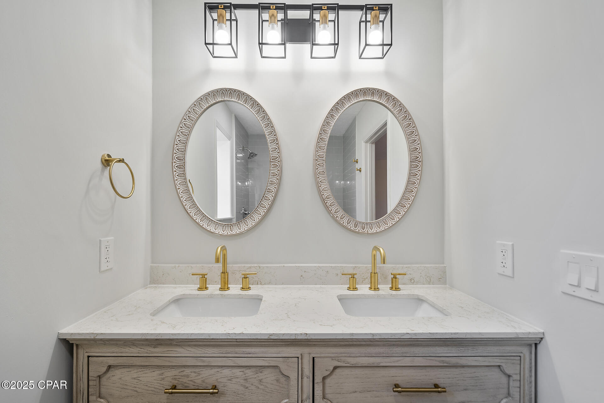 Whn5ilmsfdq_w2mnevnd0n4gt4_xrplsvabo0ewhbgc