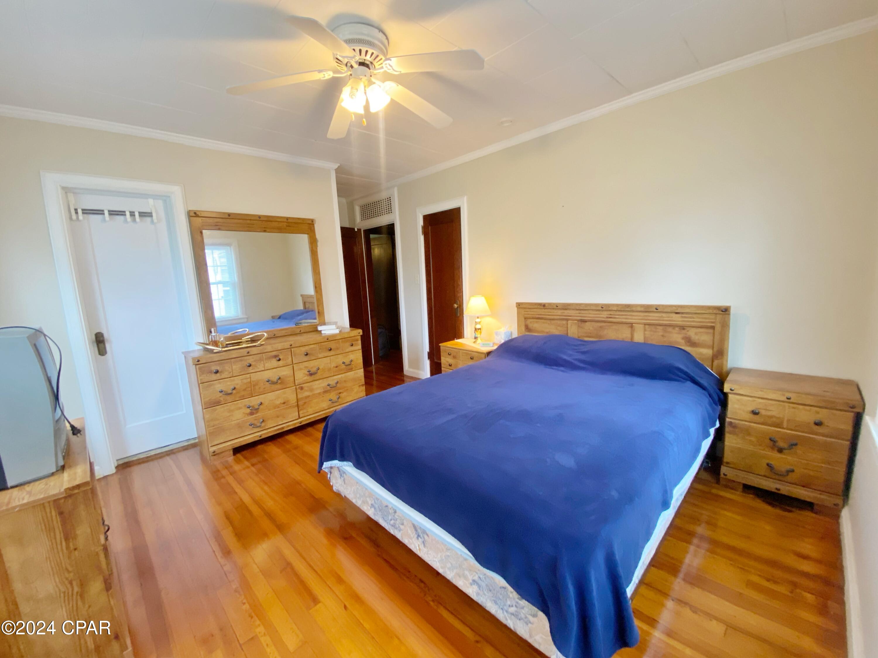 Image 32 For 2936 Russ Street