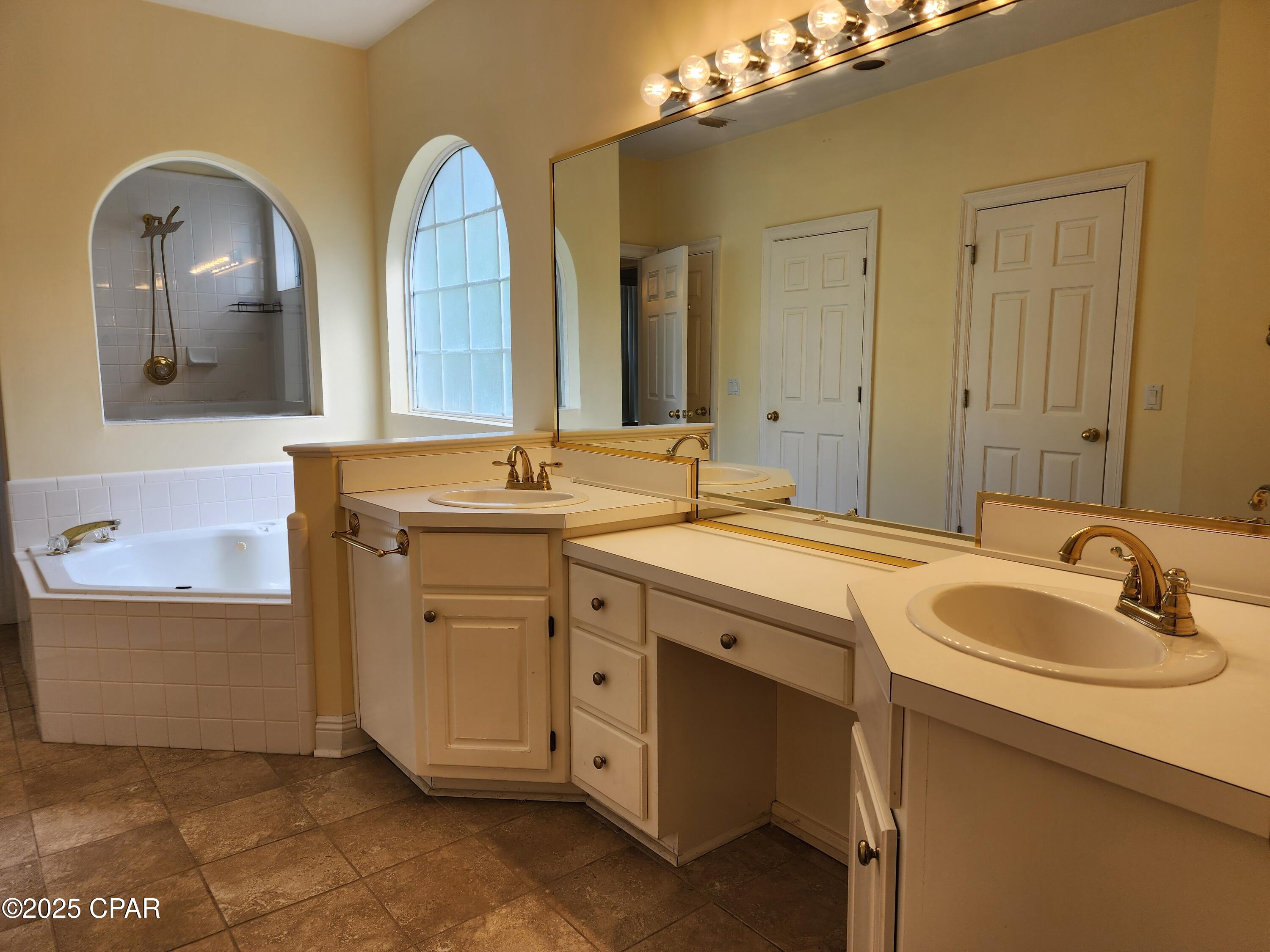 _kcv4mu_cvbibzxxttq4al35yx Bzr4nhcsz_jicf8w