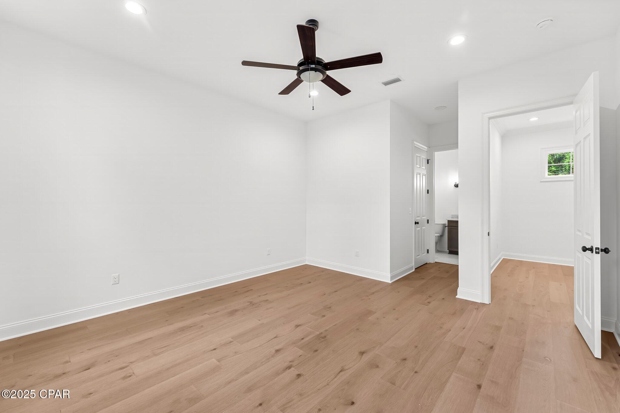 Velq1ppaith0woi1yxkjidd_mhk Byqrwzn98xqft_e