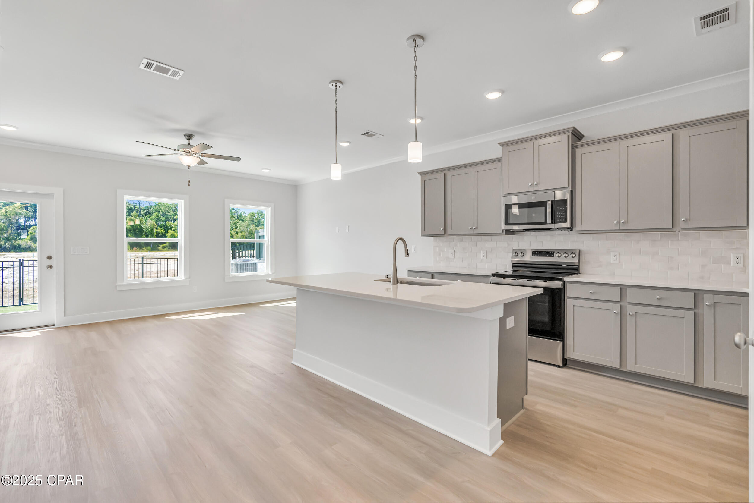 06l_36ae0_di8ynpjk8fi1dfpborwisv0s7yg50amvy