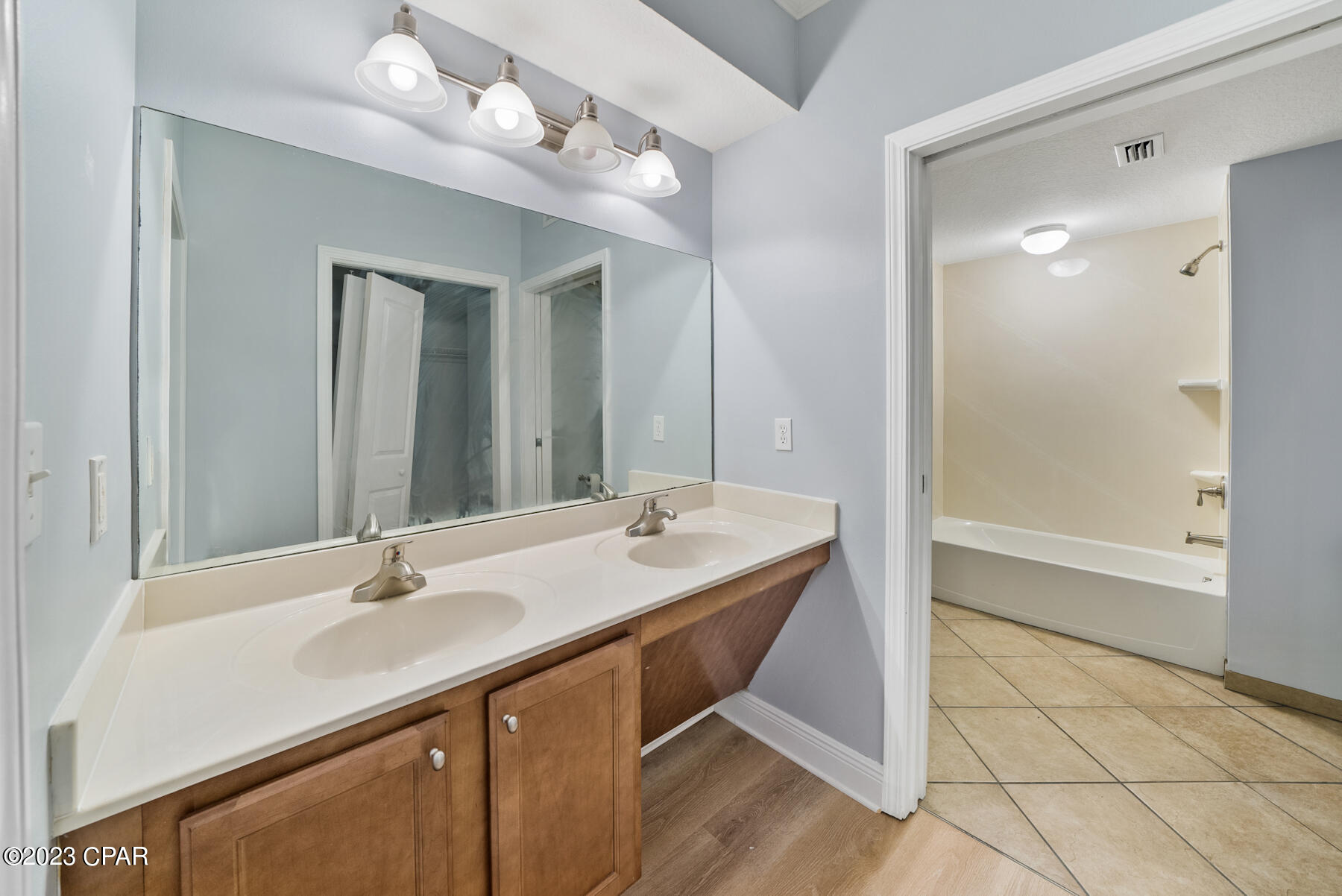 Fj H6wt44mfefh5nuqci8fu2vtizd6cp2_snqbbzhke