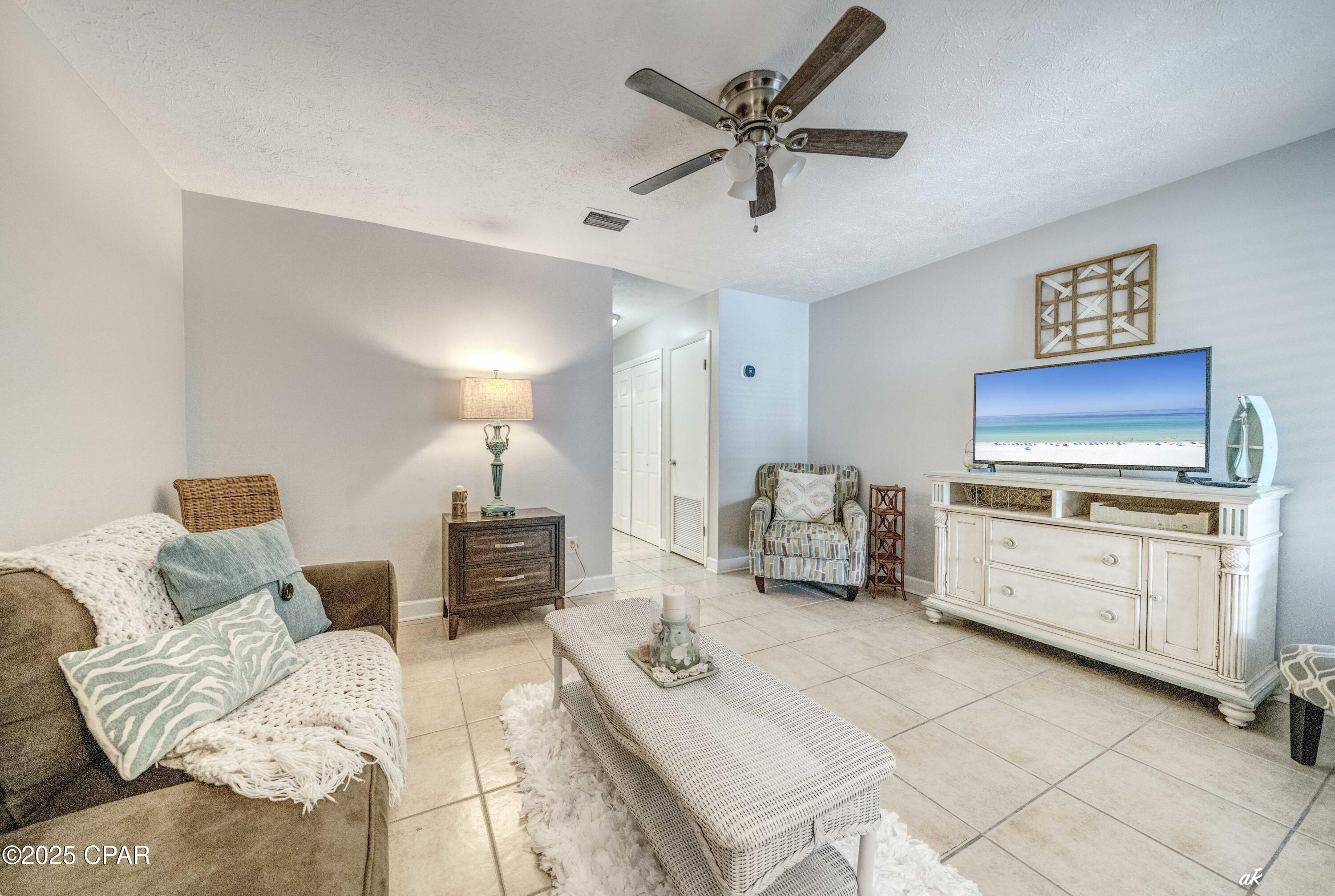 Image 2 For 6223 S. Lagoon Drive