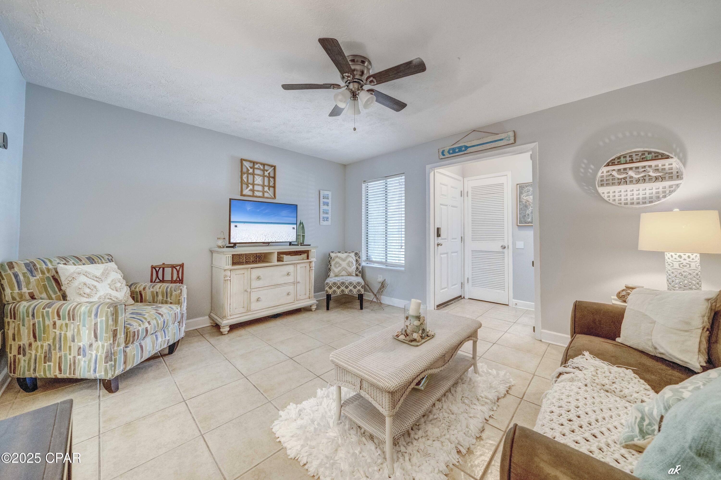 By9l7xpjxacumdcdmidzwifuyjgp1_l5ef2f3j8ffrq