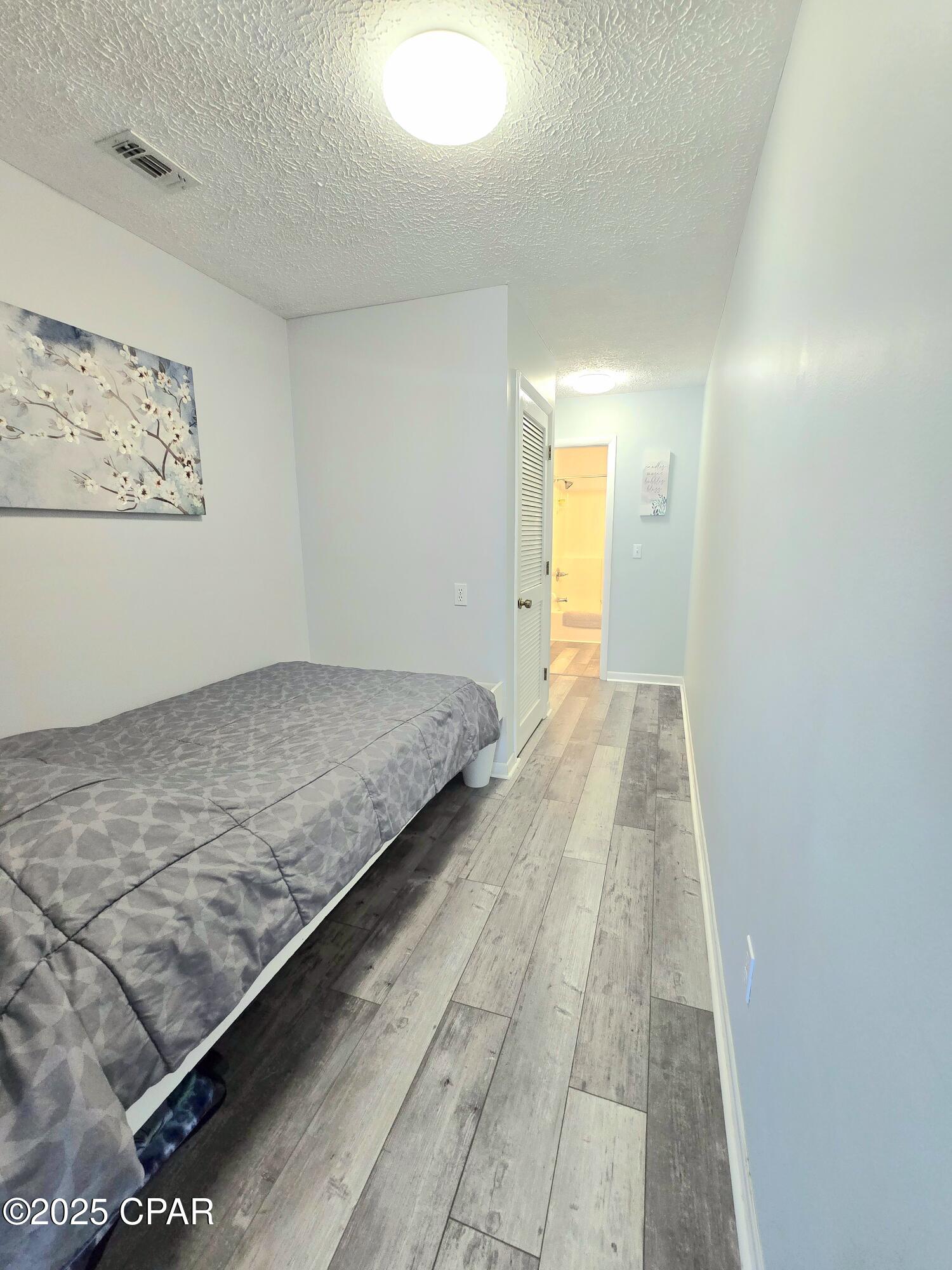 Image 11 For 17642 Front Beach Road I7