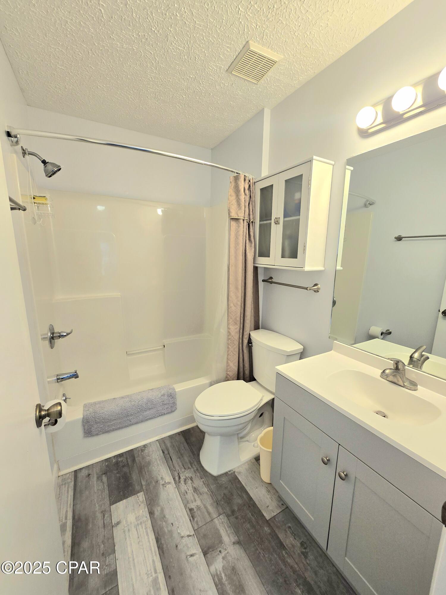 Image 13 For 17642 Front Beach Road I7