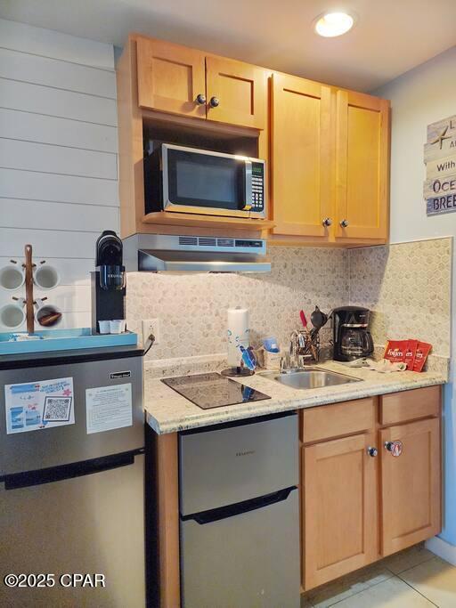 Em3cmfvmqqfbgp9atrmhz9whtxn5qgatpofwjzu9q_k