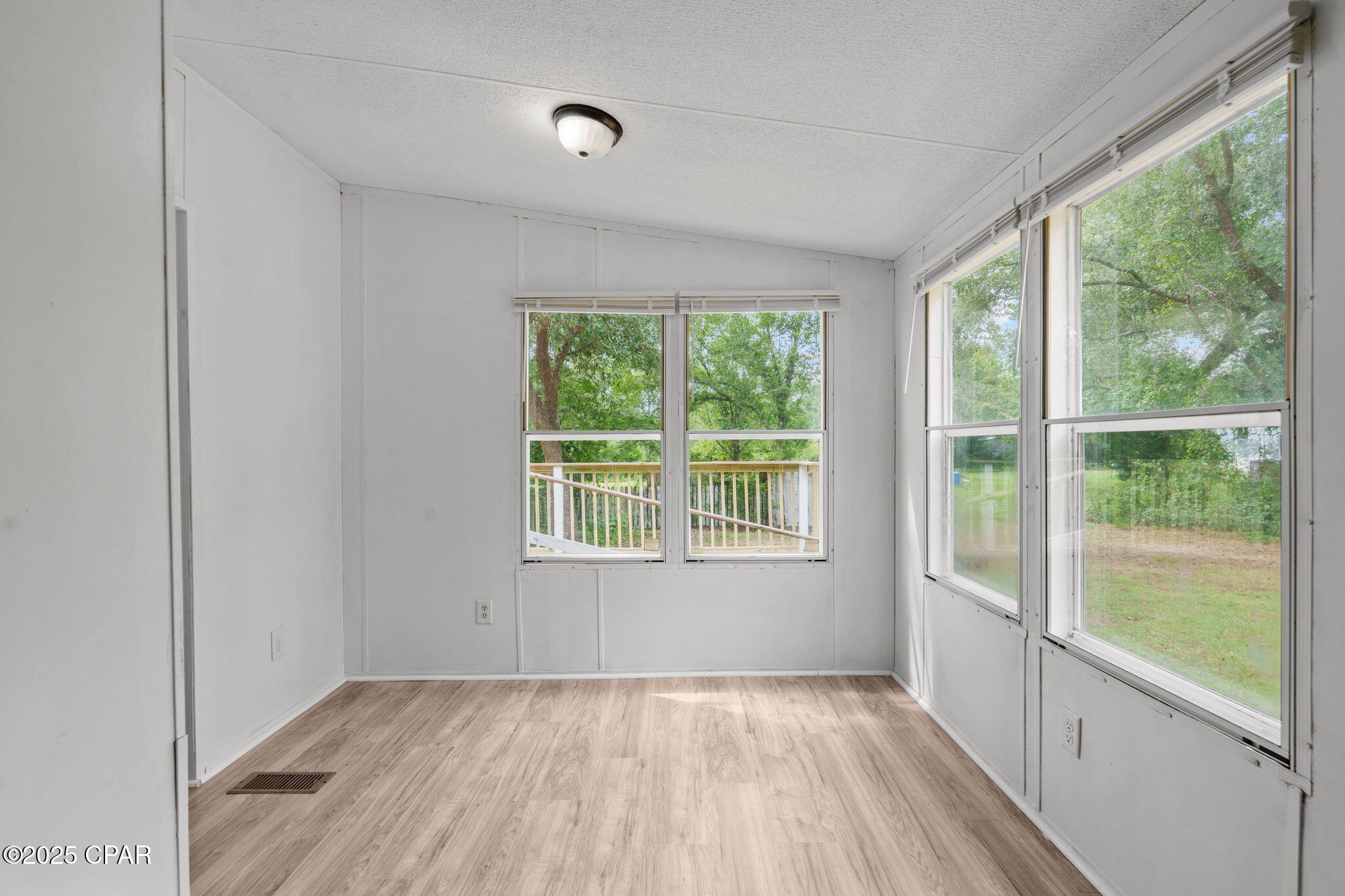 Ia9fmpexqnfvn8fraa_2jzs2xmmblzqxibmad7gge8m