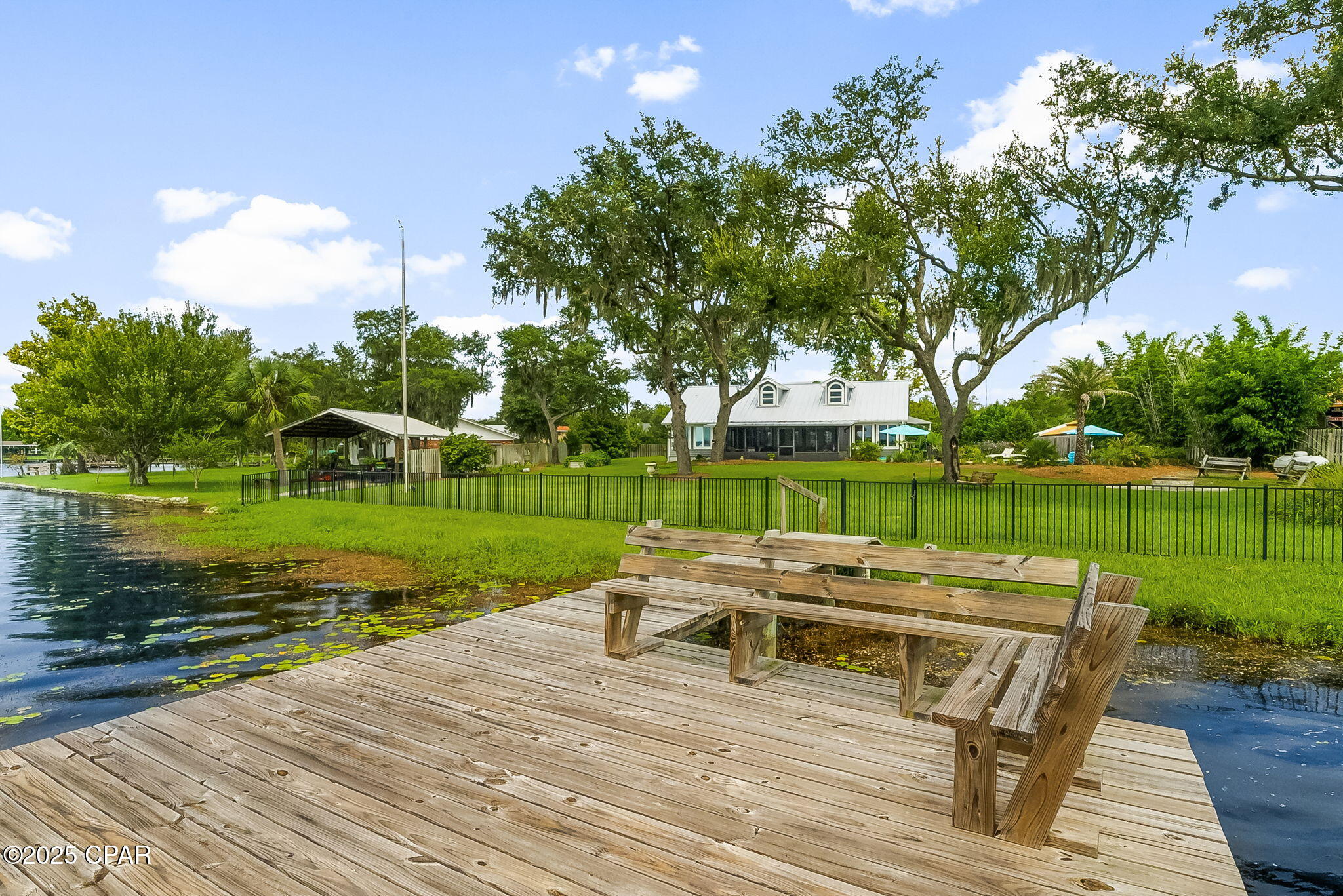 Qg0dl68qylzzai8uggafllt_larqeti Fkjchludu0m