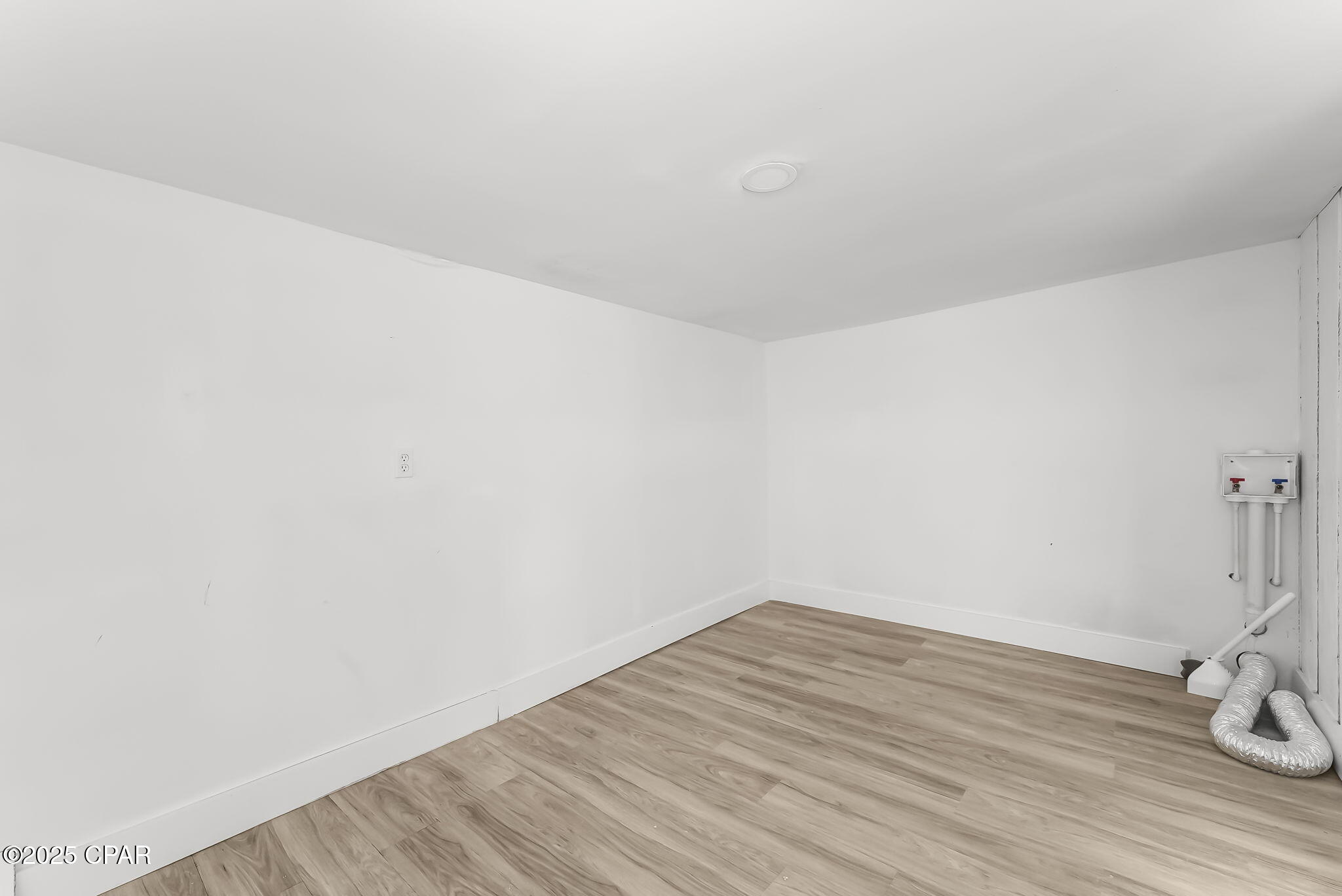 Image 12 For 7315 Beach Drive