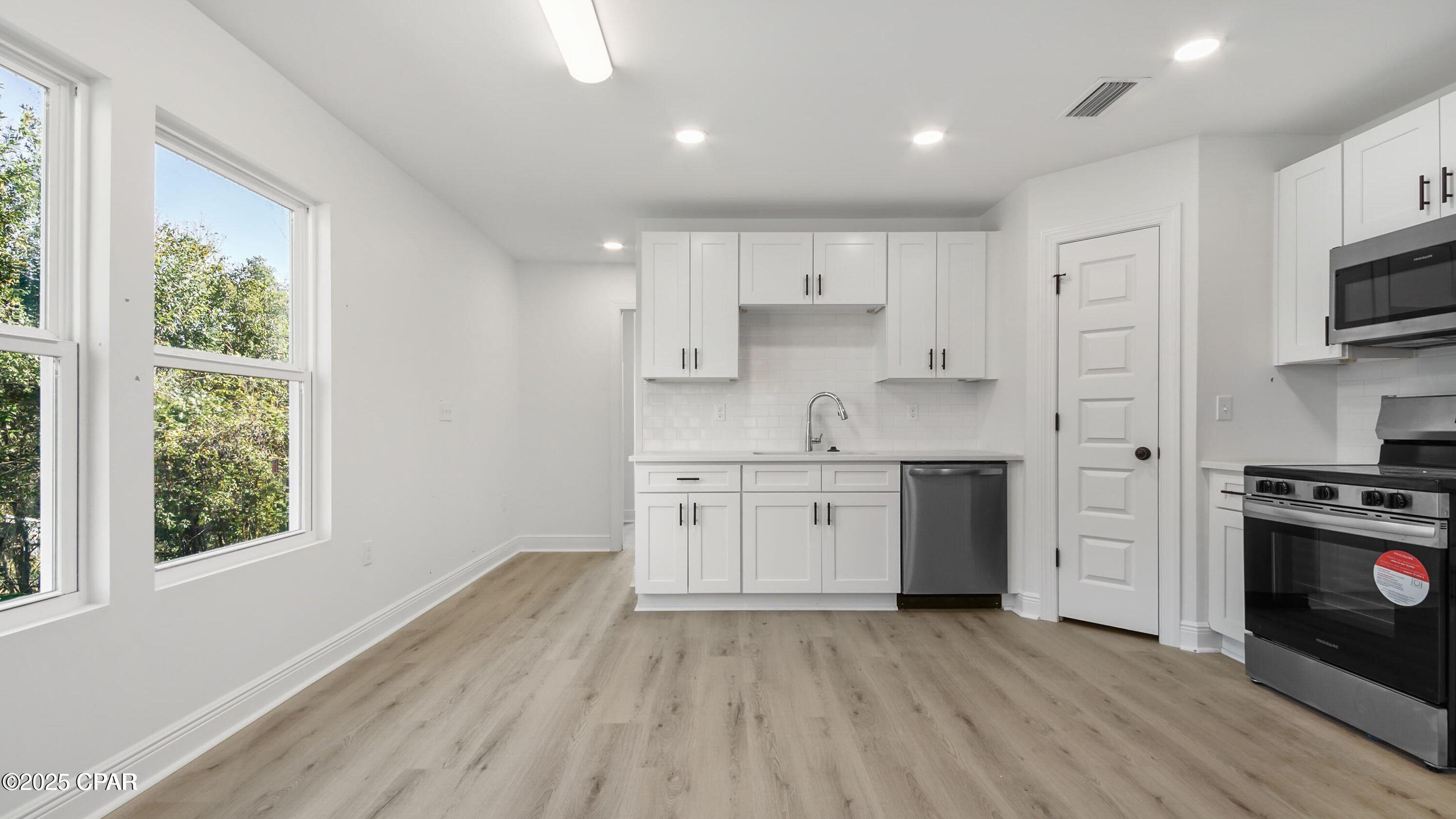 Tszqoyr7gtwe4sqrtsy4qjyxq Uvwwd7ig2hmpoyyea