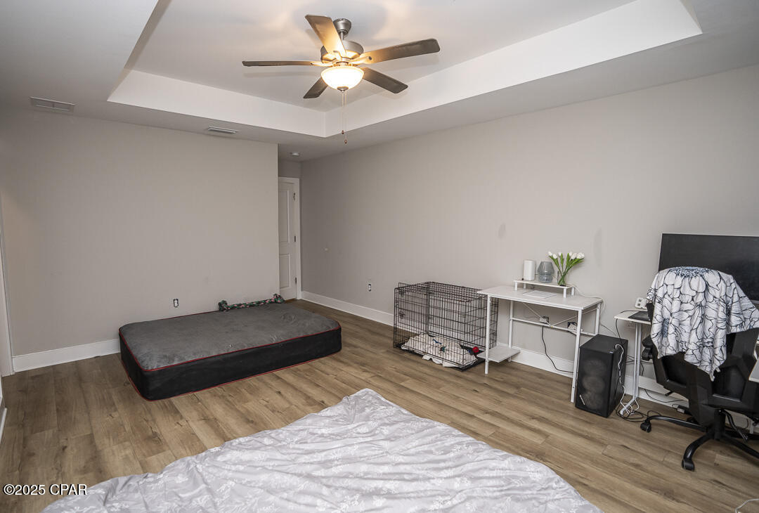 Mvdo7o6q3gpgbfnqeaumn_zsz  Vsws5a9kgp_s8ypm