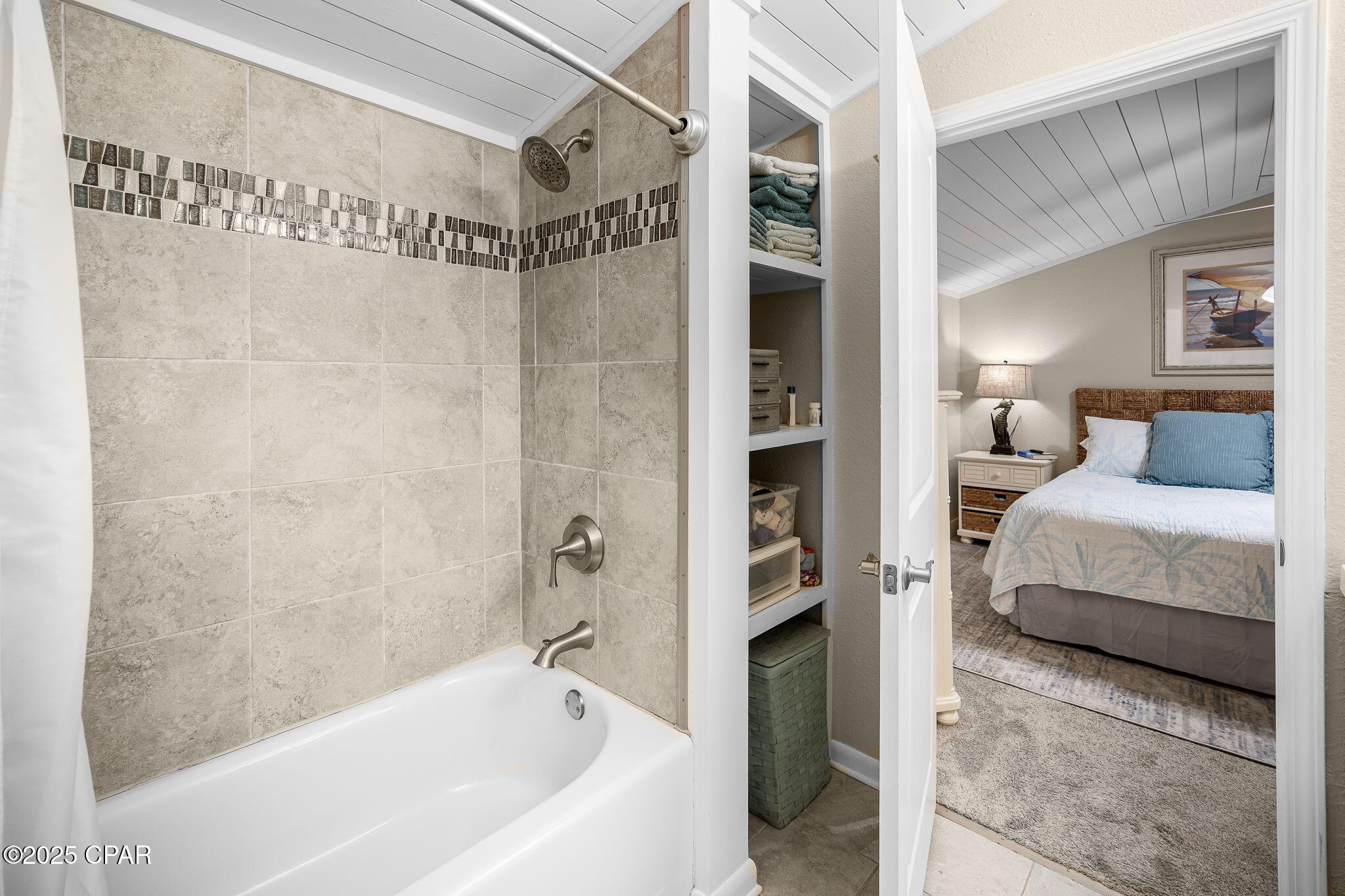 6djypflb6x5axuwncj_izczj41ny995ygc2yfhyphl8