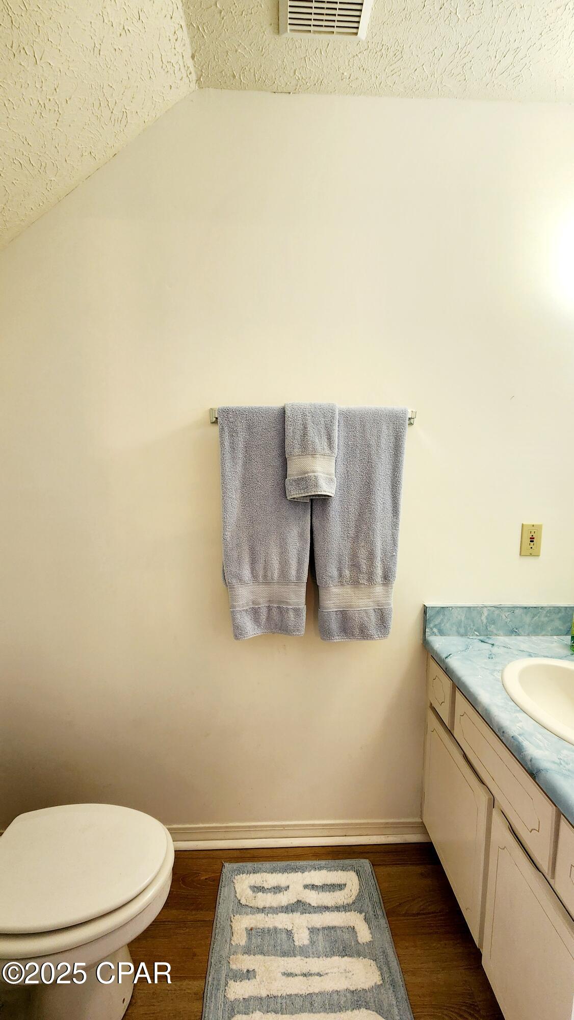 _lebrmlyqsrtxpwtgiy1rvvenp5ytlil_y5trquw3fw