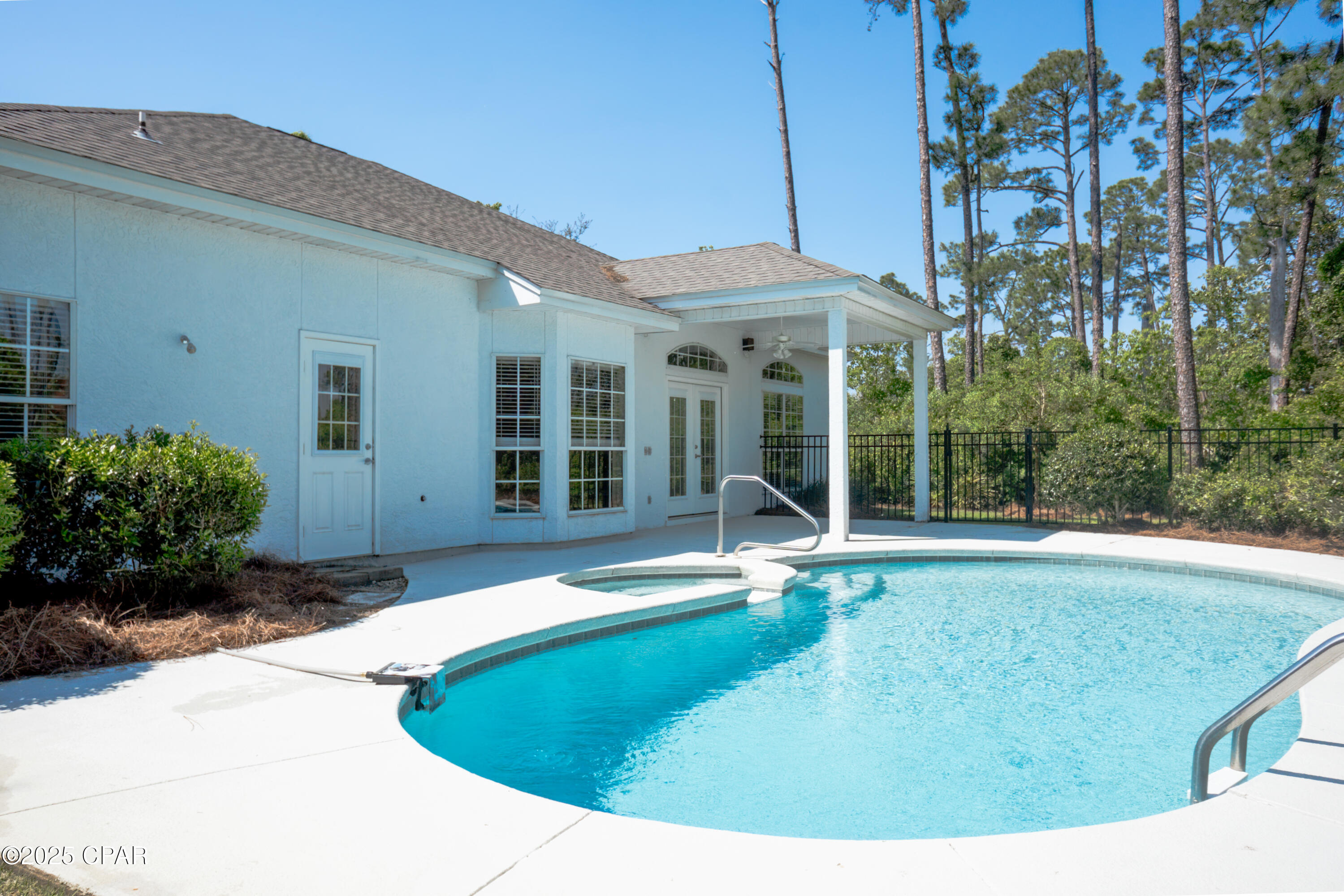 Caakjsoyfbxwp5mvvslx2m36twh8jwnt8q2qe6z_ozq