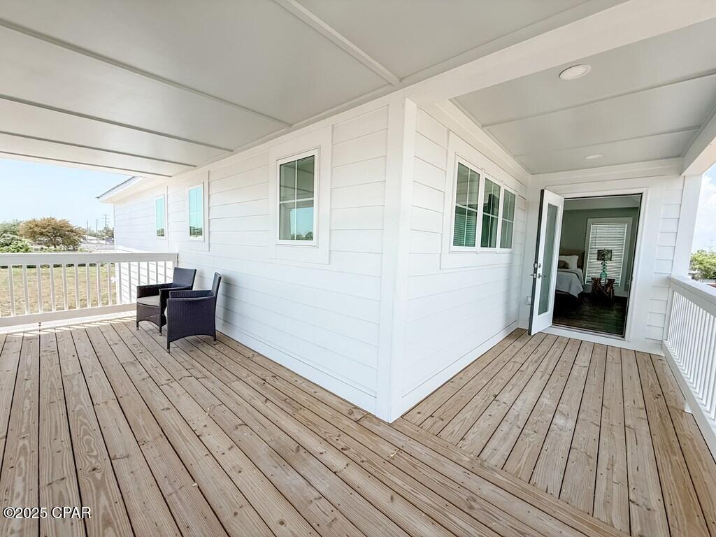 Klaeyfevwb87ovzyj6izd2iti8t38hauki_llq3 V1s