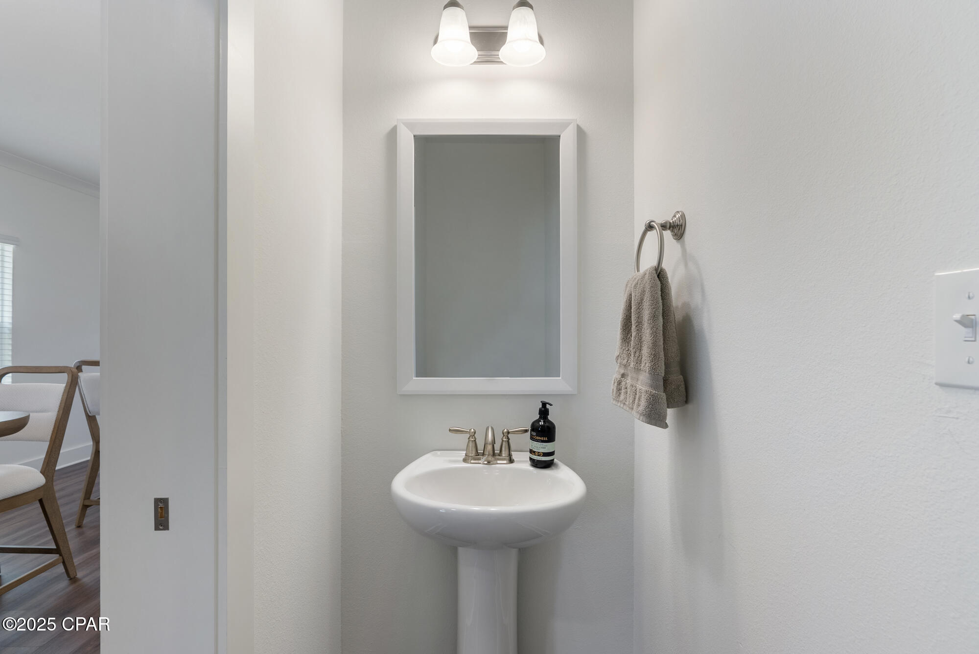 _xyy3plovczsxgtztw_mm60ckr4hn0ikjm6aoco__bw