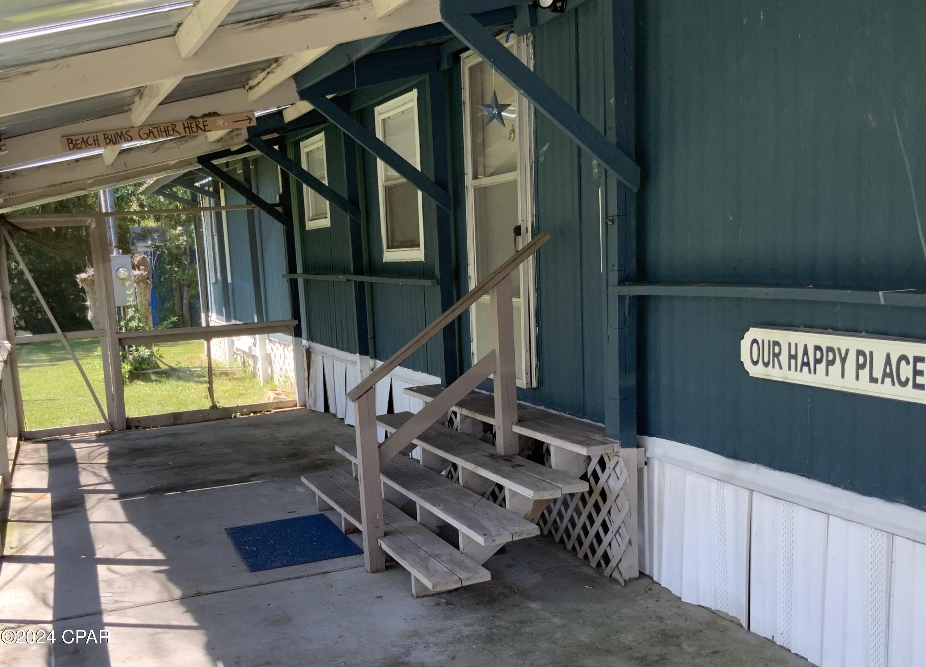 Image 11 For 7125 Beachwood Boulevard