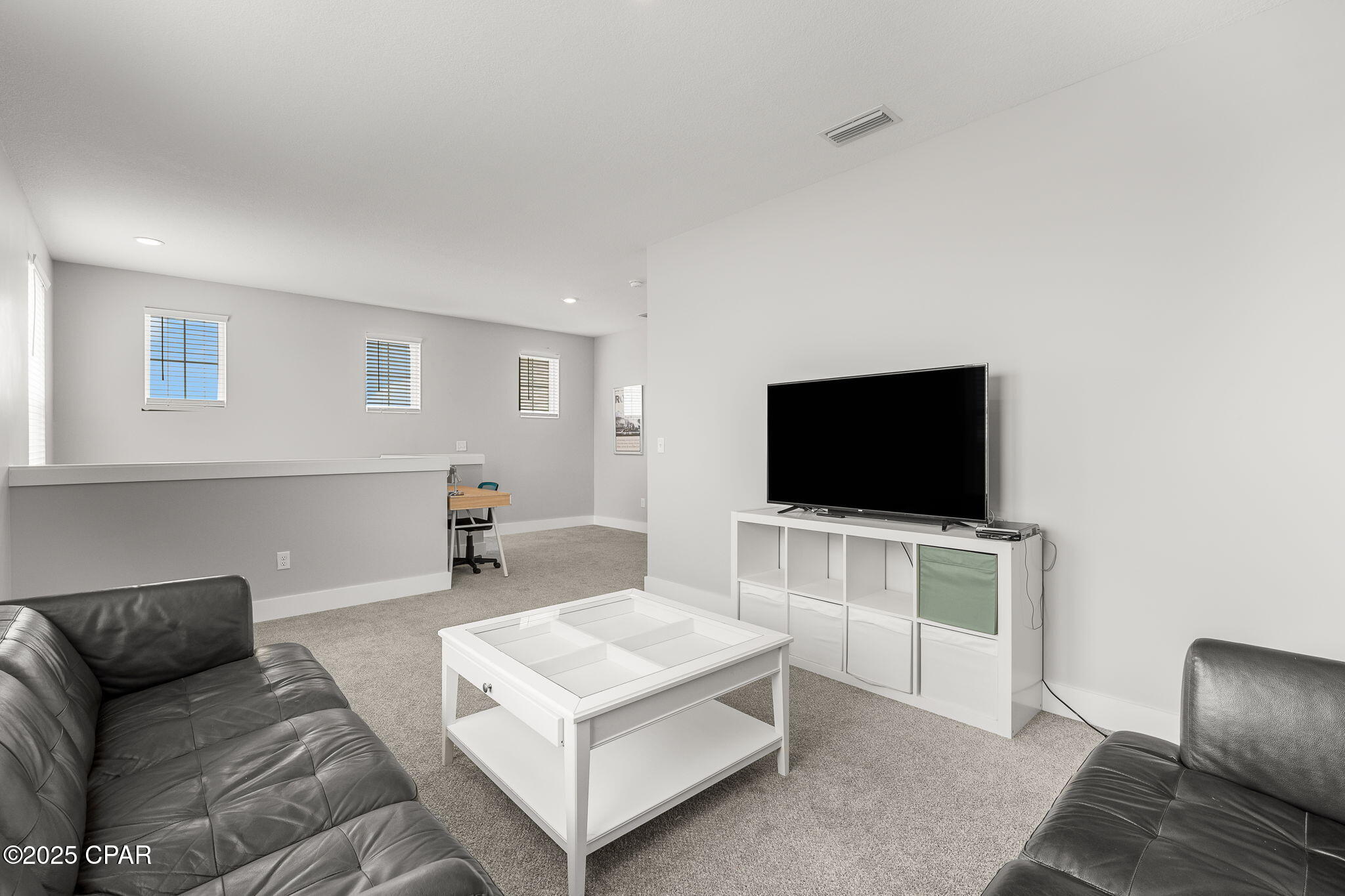 Image 21 For 2013 Warbler Street