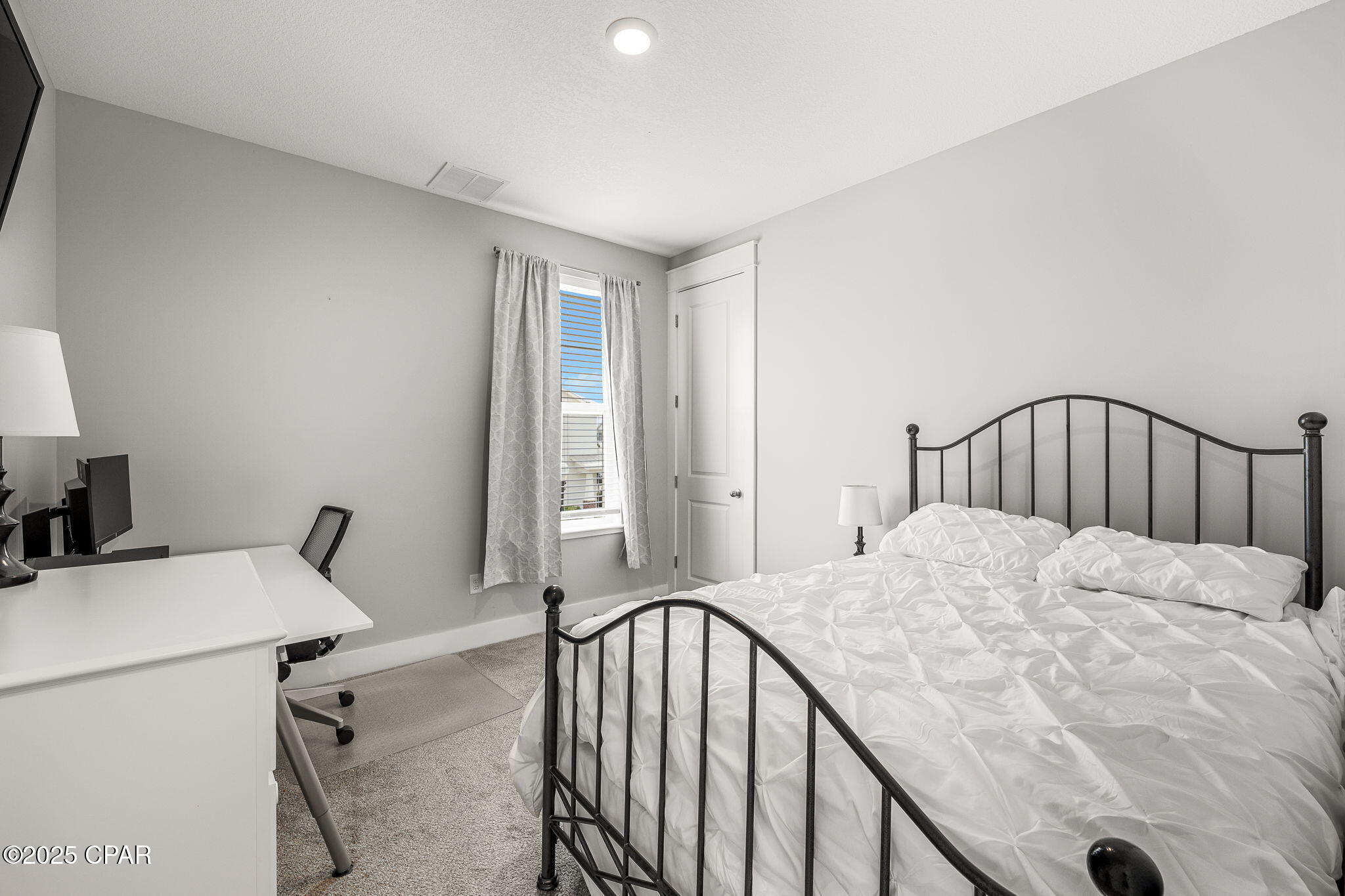 Image 25 For 2013 Warbler Street