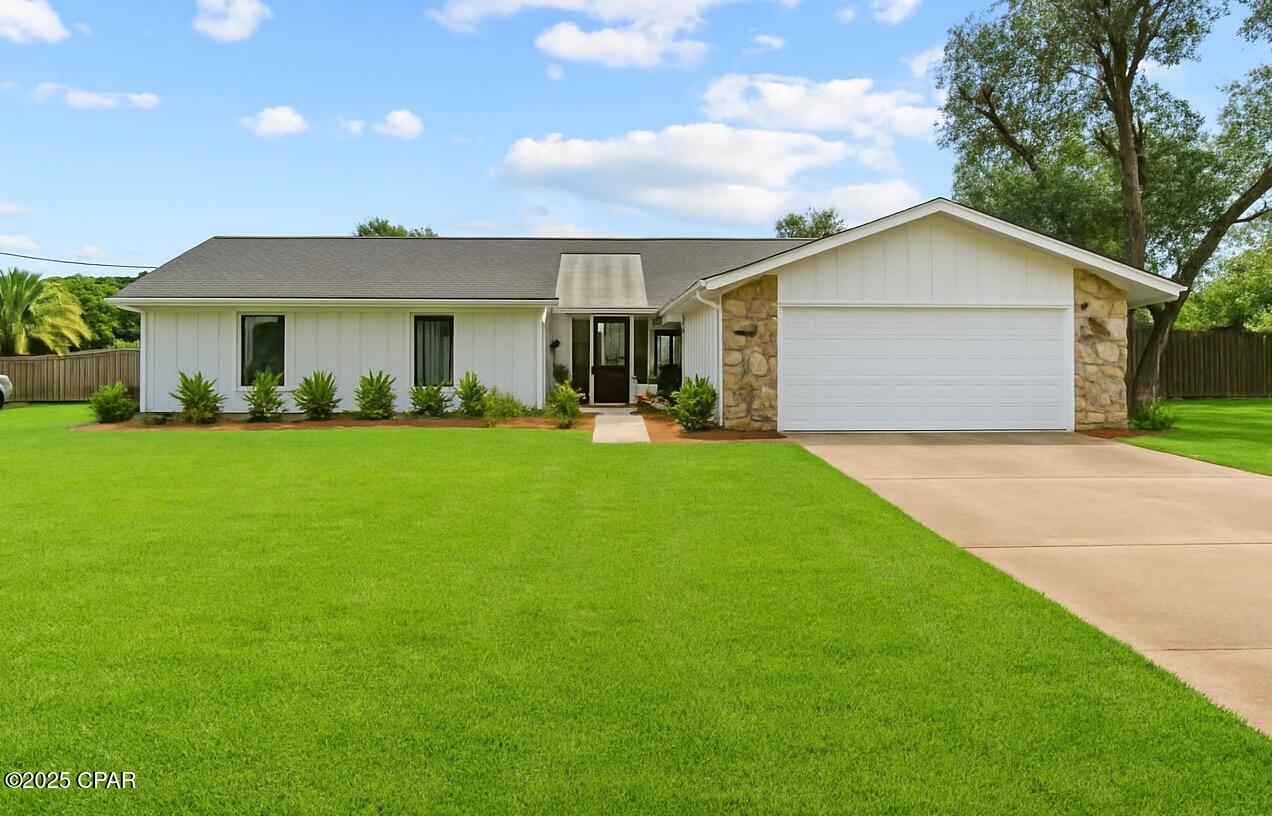 Details for 143 Queens Circle, Panama City, FL 32405