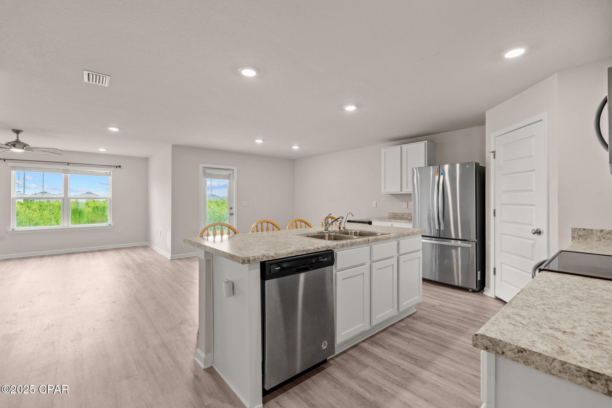 U_6ag_czet_al9oqpa7p0p64hme5nbfnzez0 2kyqas