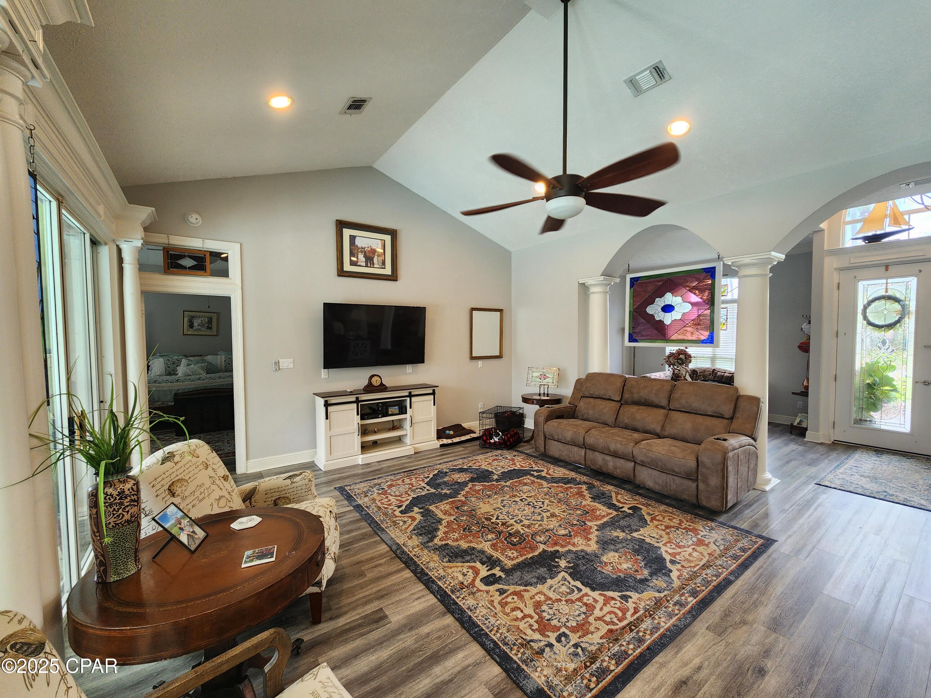 Lcdqqlqzk B8pwdewa44up7g Mcfqjgscg77_pum Fm