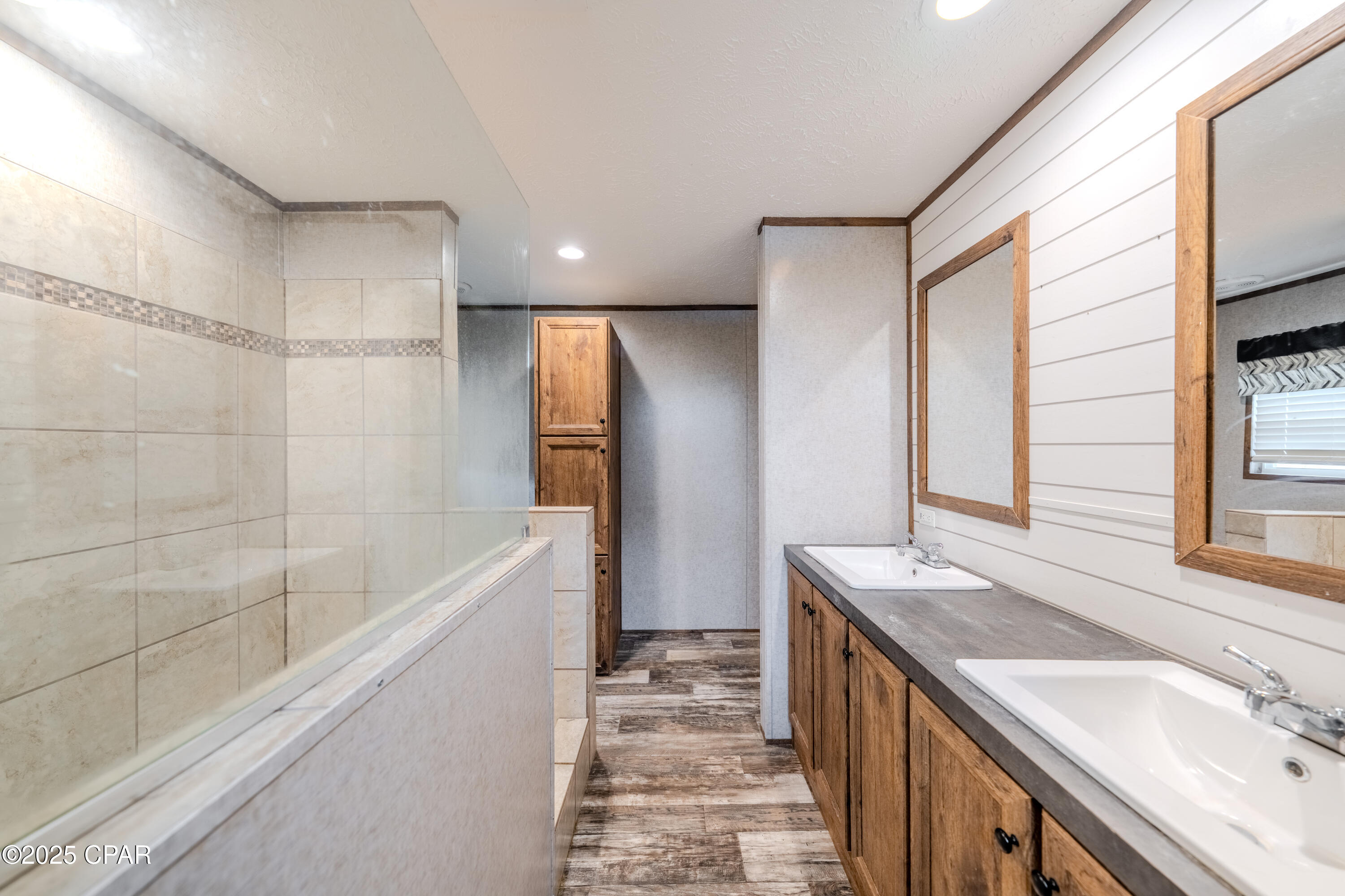 Ziis_isv1d7ybceuuyv4_ds7jghz7jm2c5snqr558rc