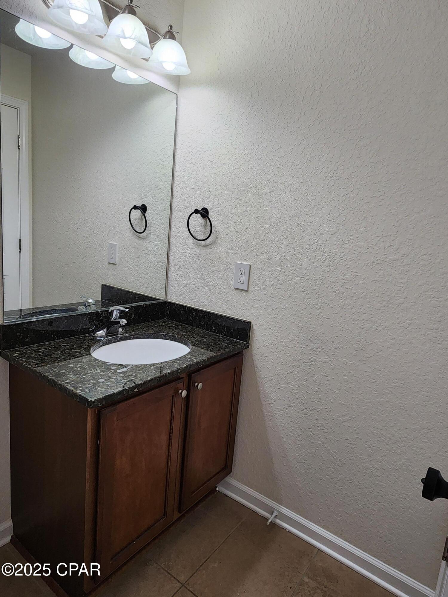 Svf3hdyeei3vse6zhd8tcsdbn_dmvekomx2dcc5ndgm