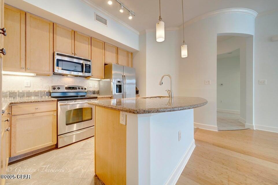 Qrzrqhc1y9wfcs7_d8sduzmzjjzqsgstebf M Gpuog