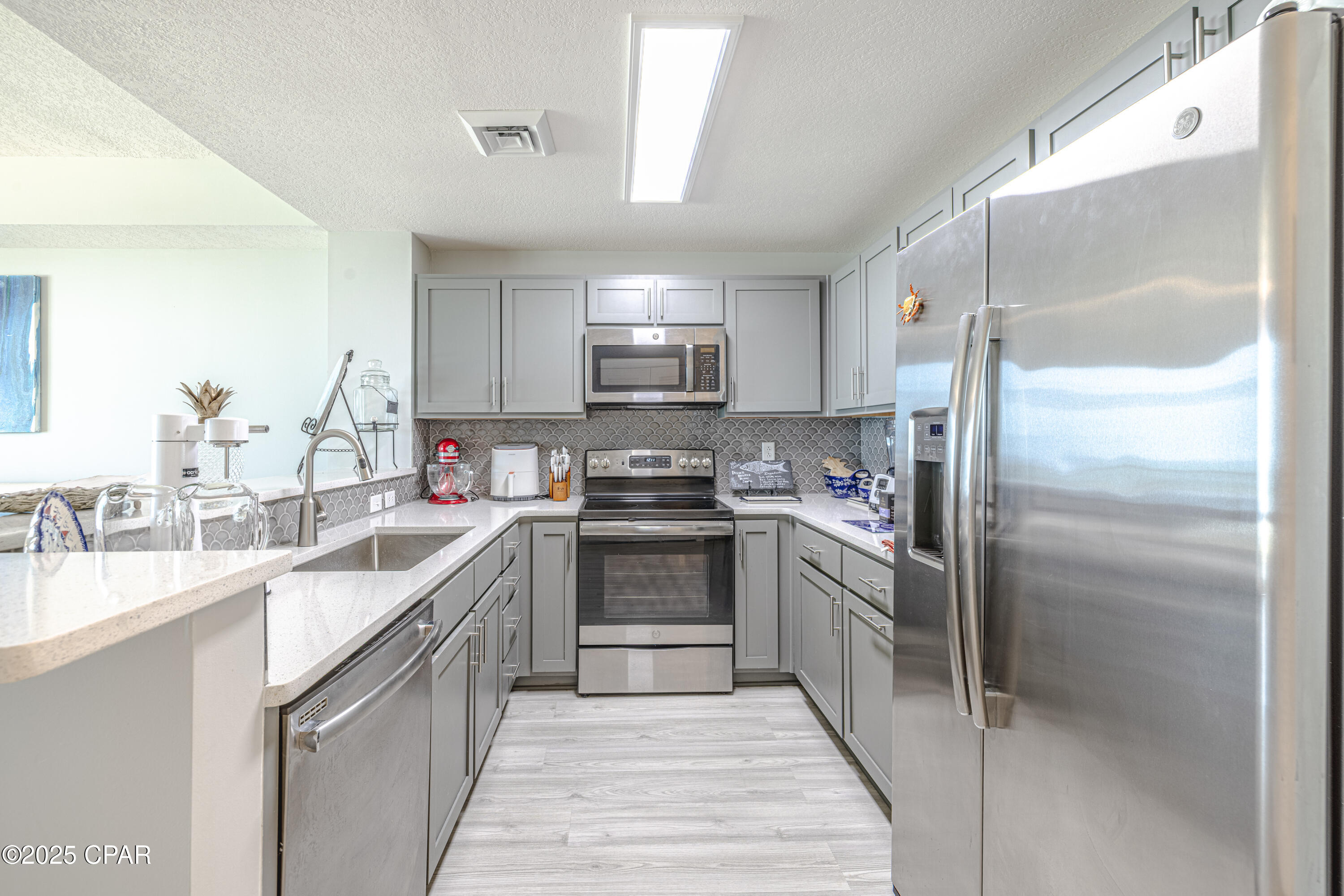 Image 3 For 15928 Front Beach Road 31610