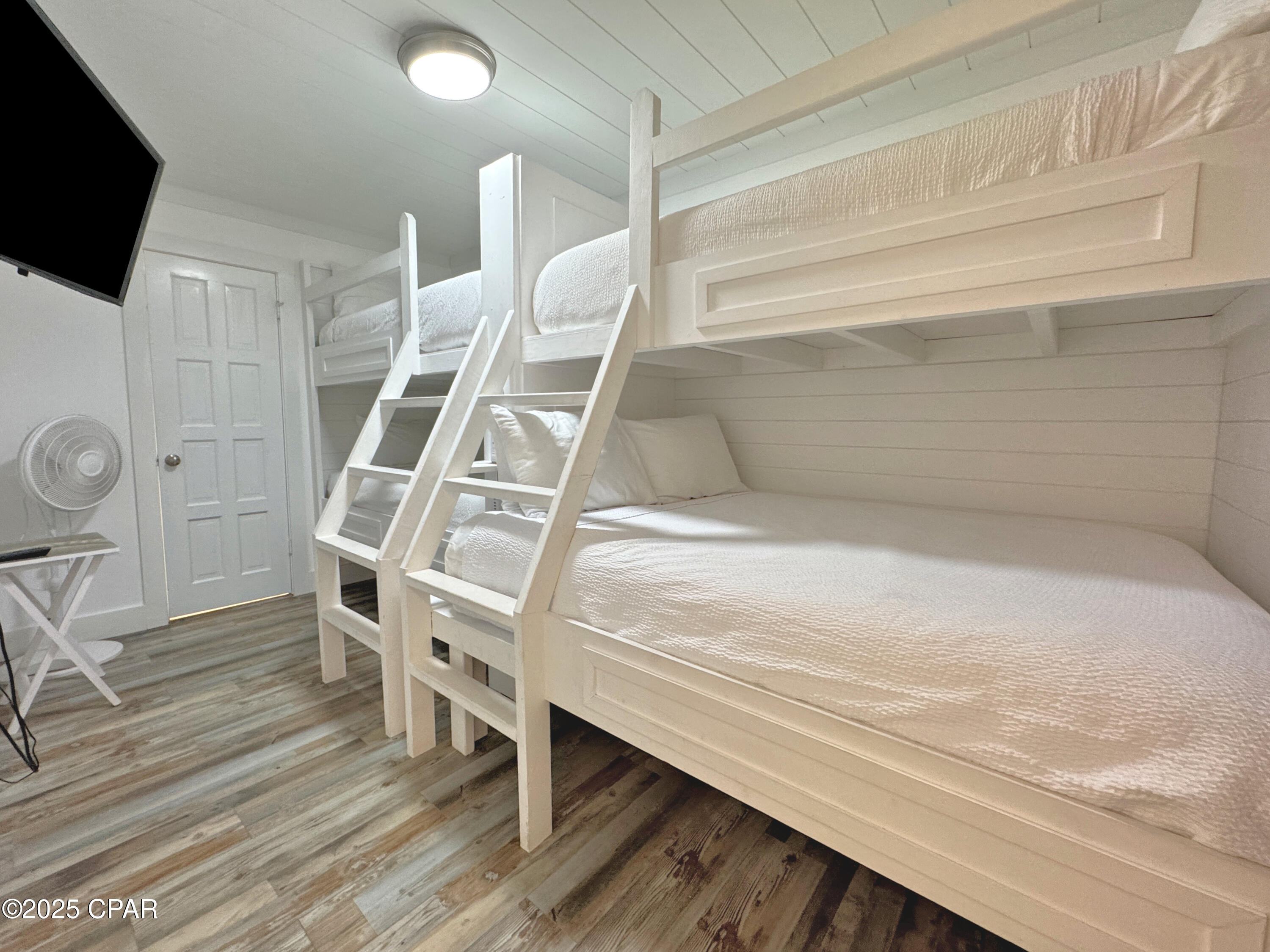 Ozrvzp3oumdgamkqylbnz6qn4zo_tck91c8nb1svx5q