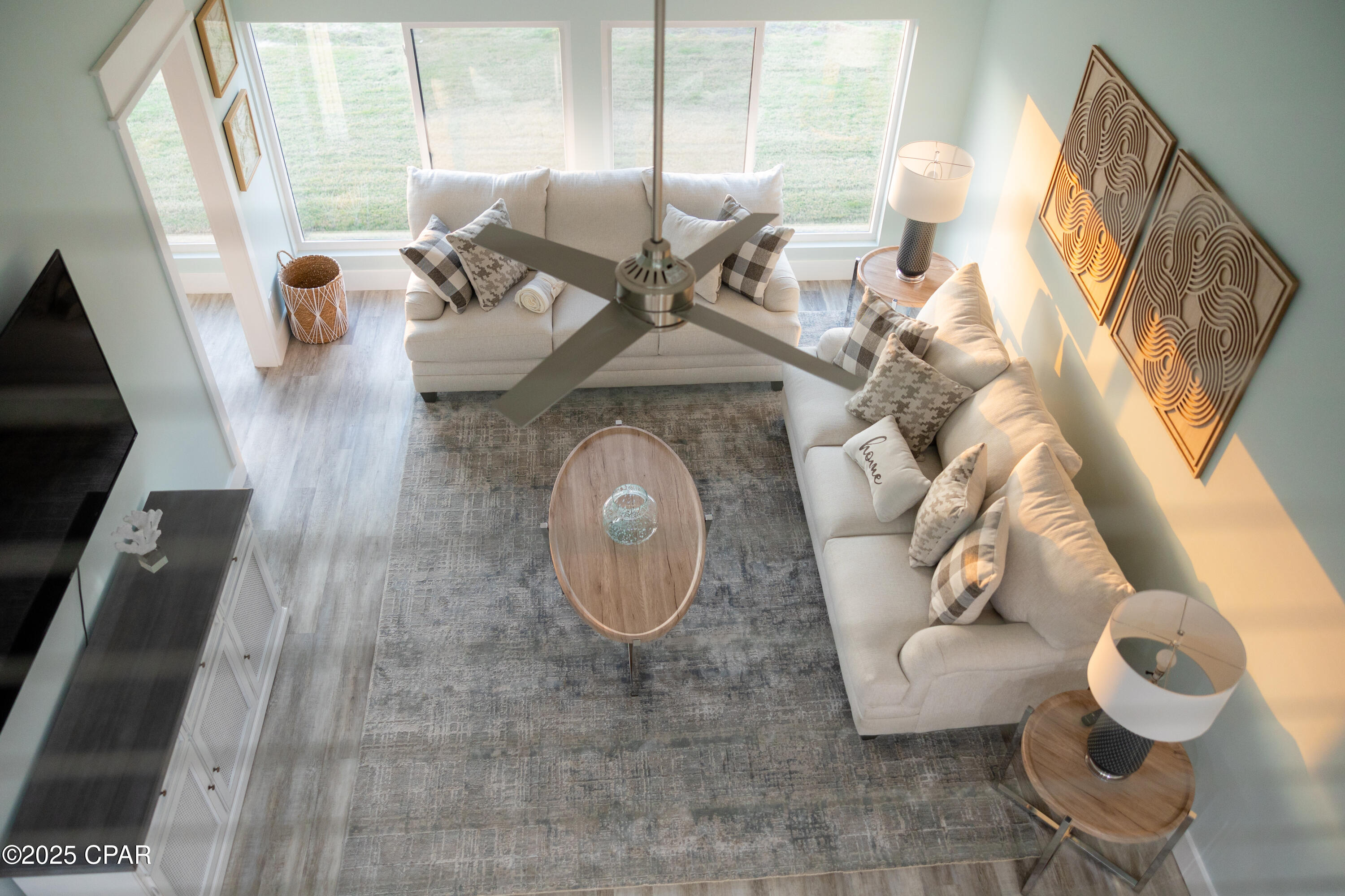 E7sts F33iuagtqc8qpwexr7qhxp7ksrzhwnbpyjtvk