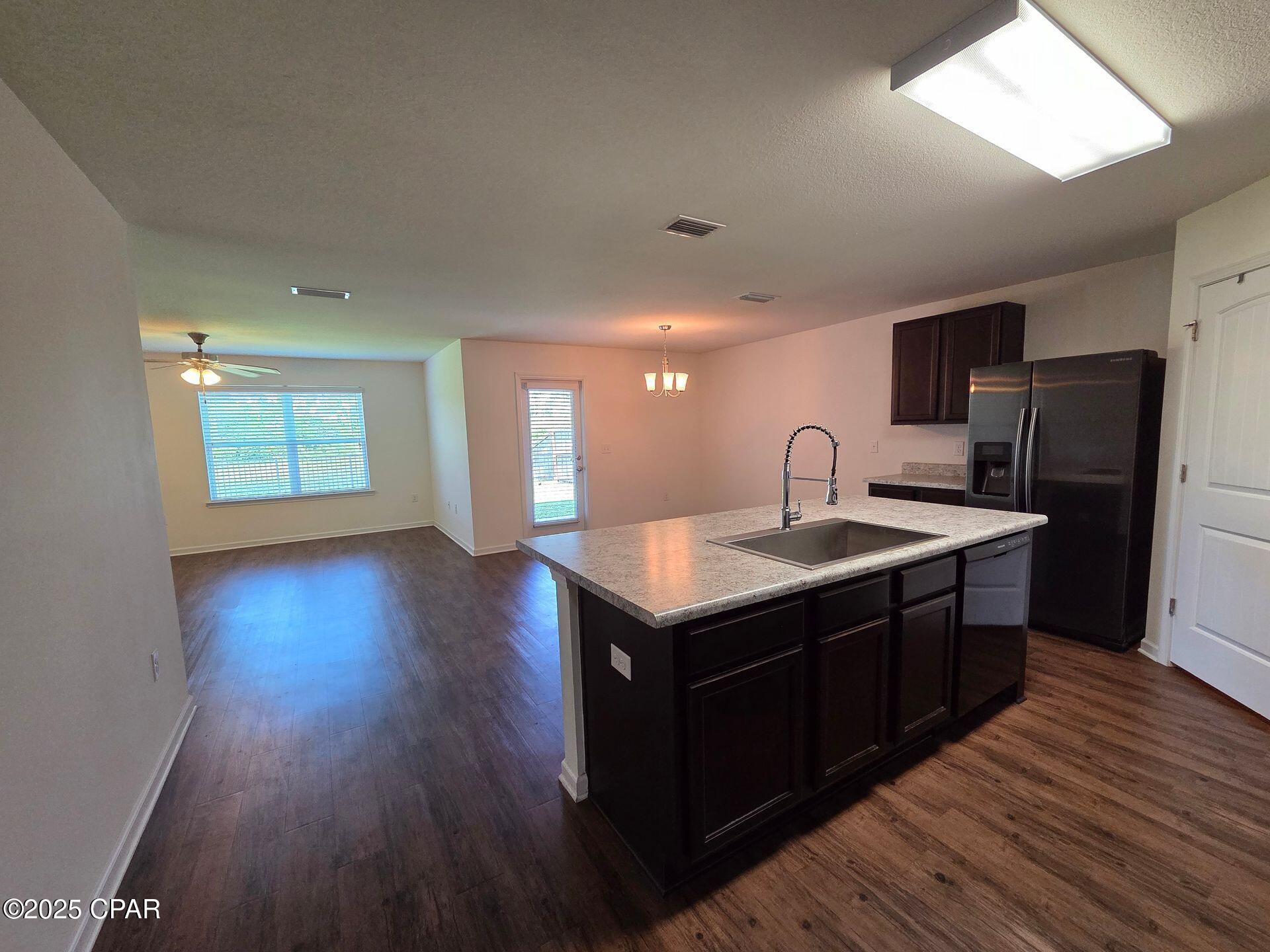 7wcffuddouwm4bxz4gj6gg59gl7qjx5y72rm9juf3eo