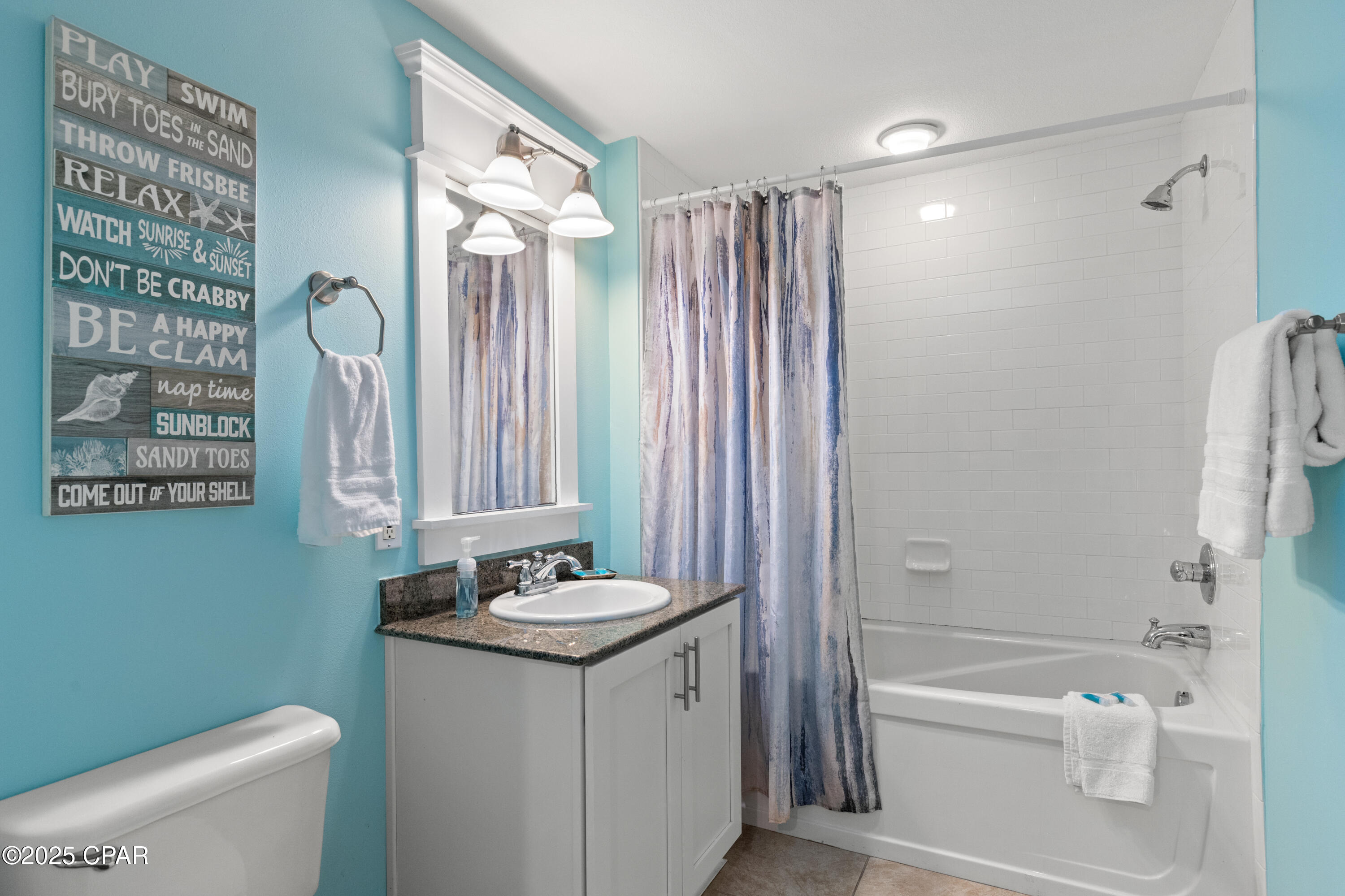 Qmh9g18vxmdih 5rrq3u0d5siowgnzo9guti9dbhaai