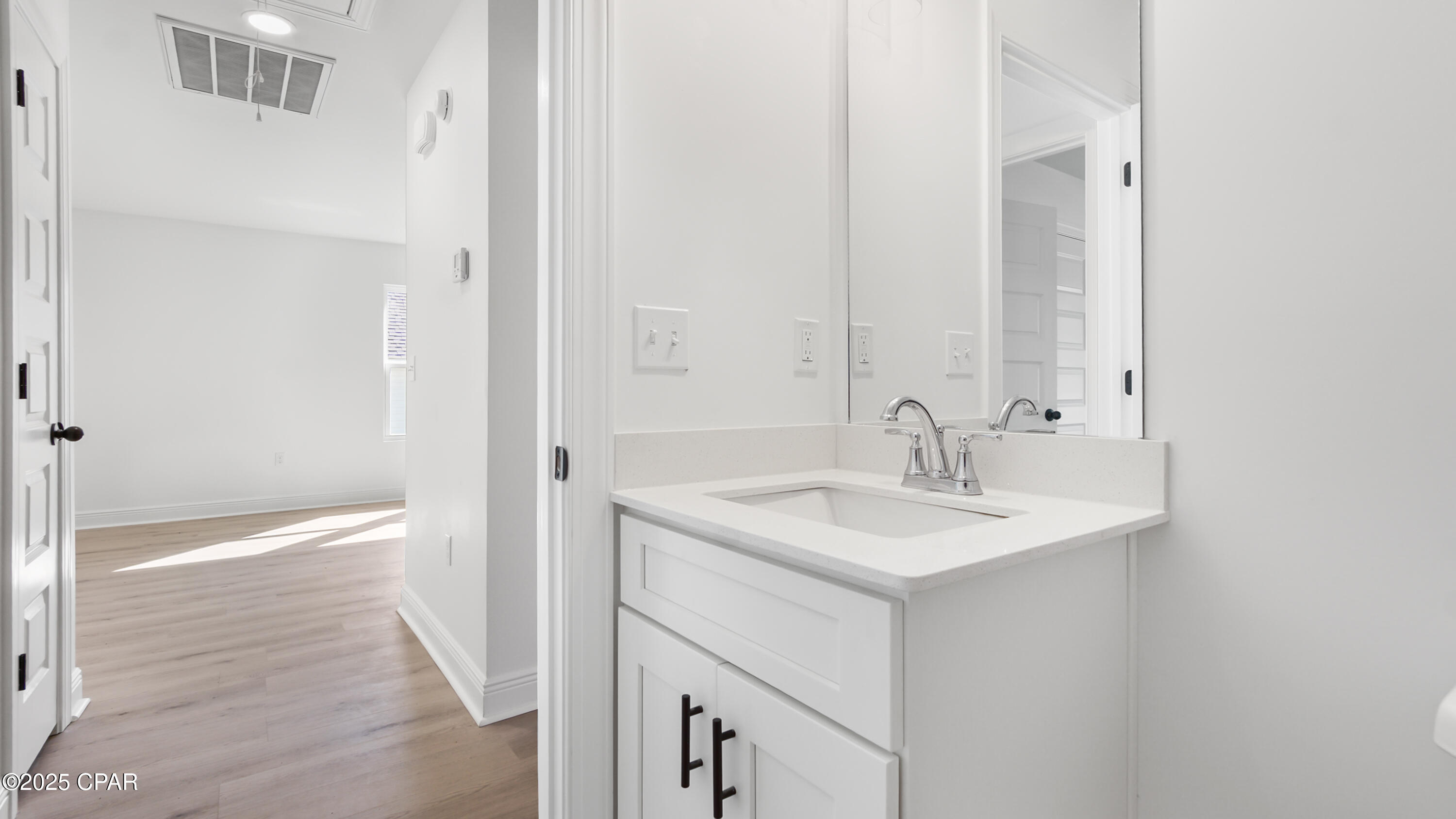 Eerxzmdr1_vgf 5qcdgenle6jvltjf0vympxr9fybgm