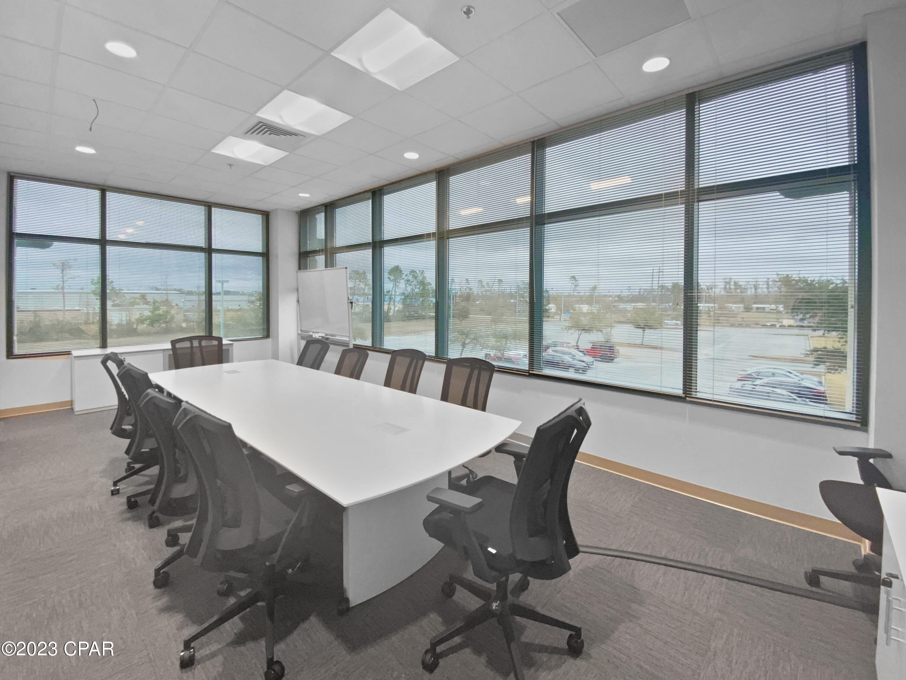 Onl84_ Ajriw5nc0i8re Kcjubxv3beejt V_kzul9c