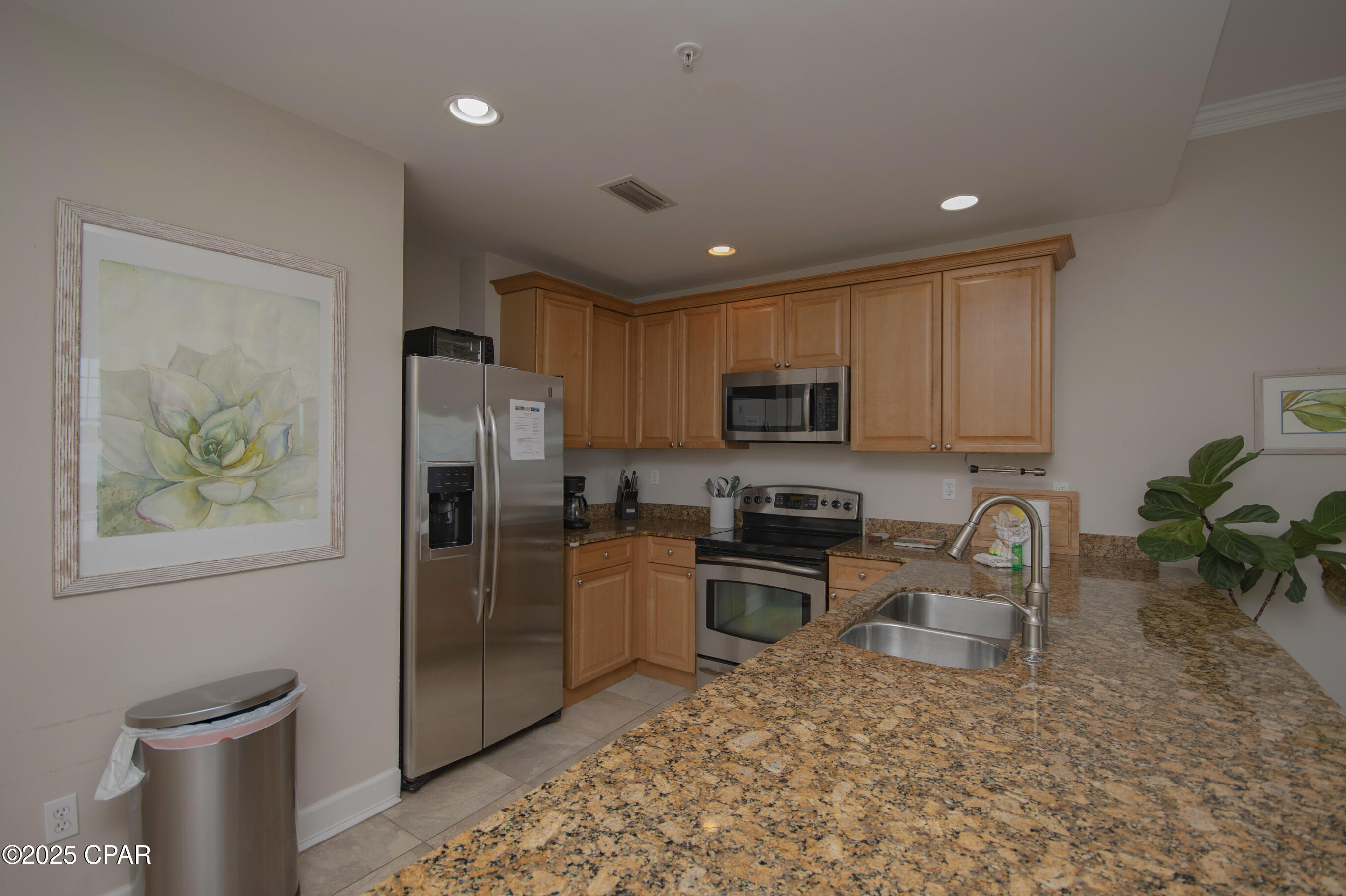 Iues_ut1eojd75loxx8zfkhkfhli Am1rtf3jd8s5_w