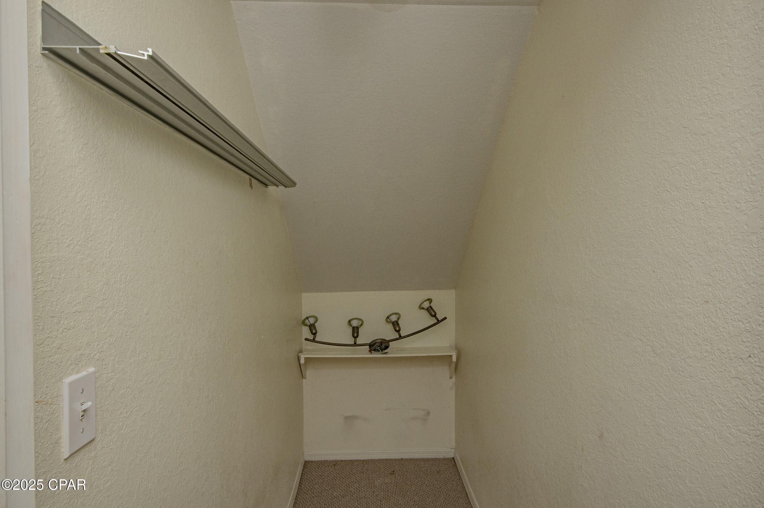 4hgmvhkjxjhixli3h Qip7mw4r7blk086rnzunkvcdk