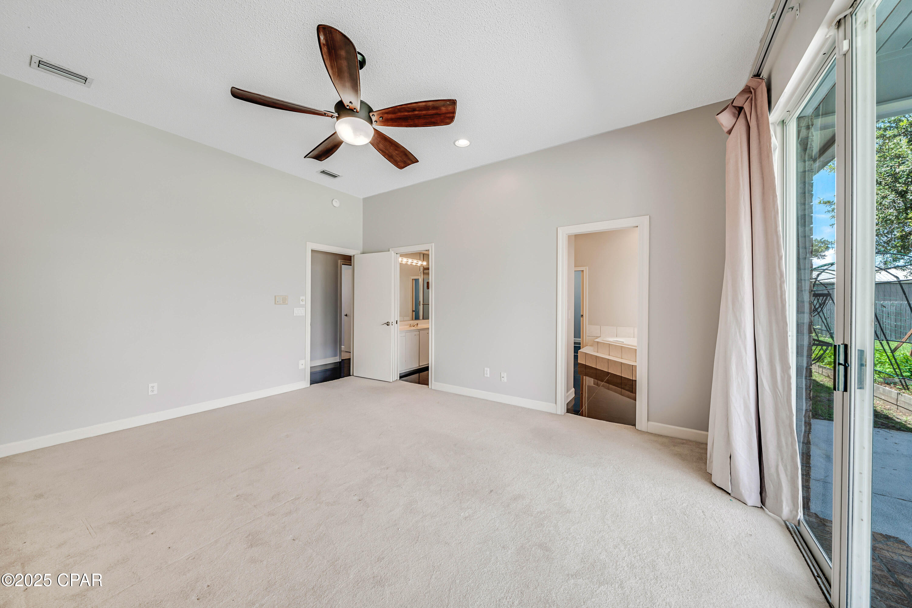 Jia6rkrnoumfqzdi8lzvzxv4o3r2fgiicjllf_xos3i