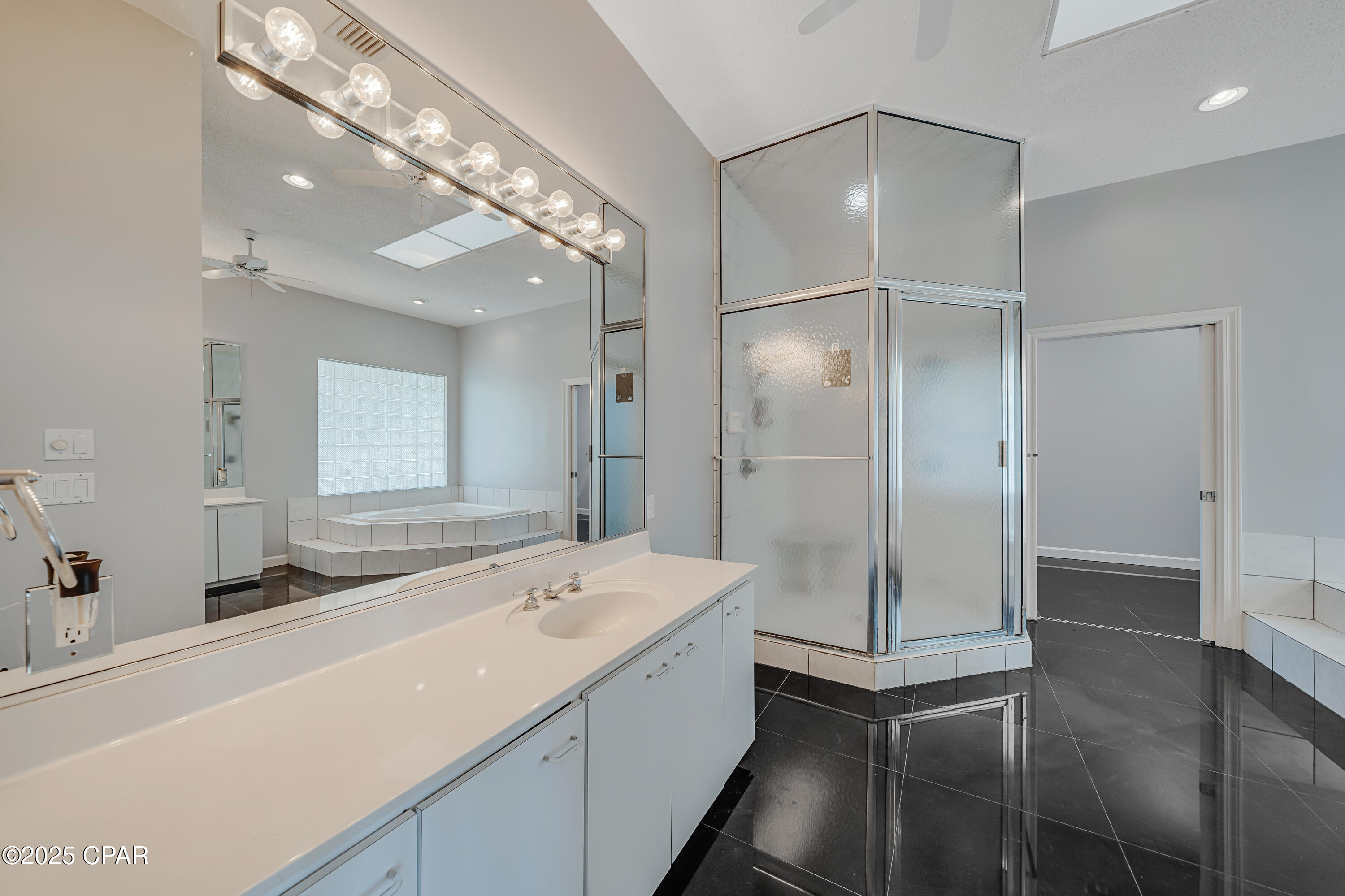 Eeru0ng4adph3bvddrjnjuqsxswebpprqsowyloqbqa